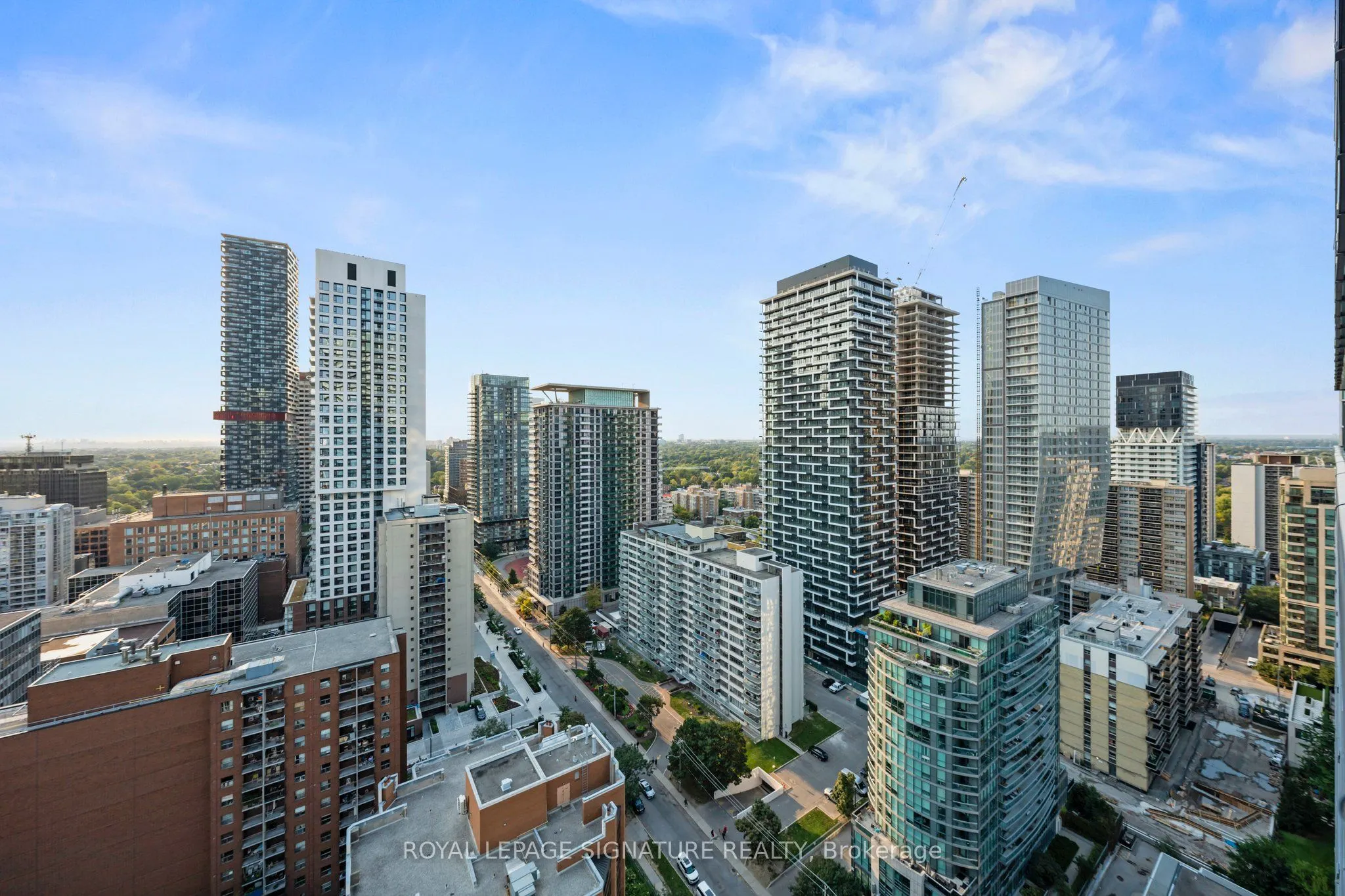 161 Roehampton Avenue #2711