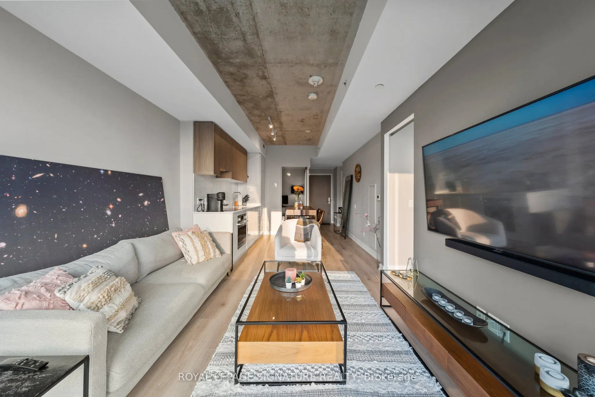 161 Roehampton Avenue #2711