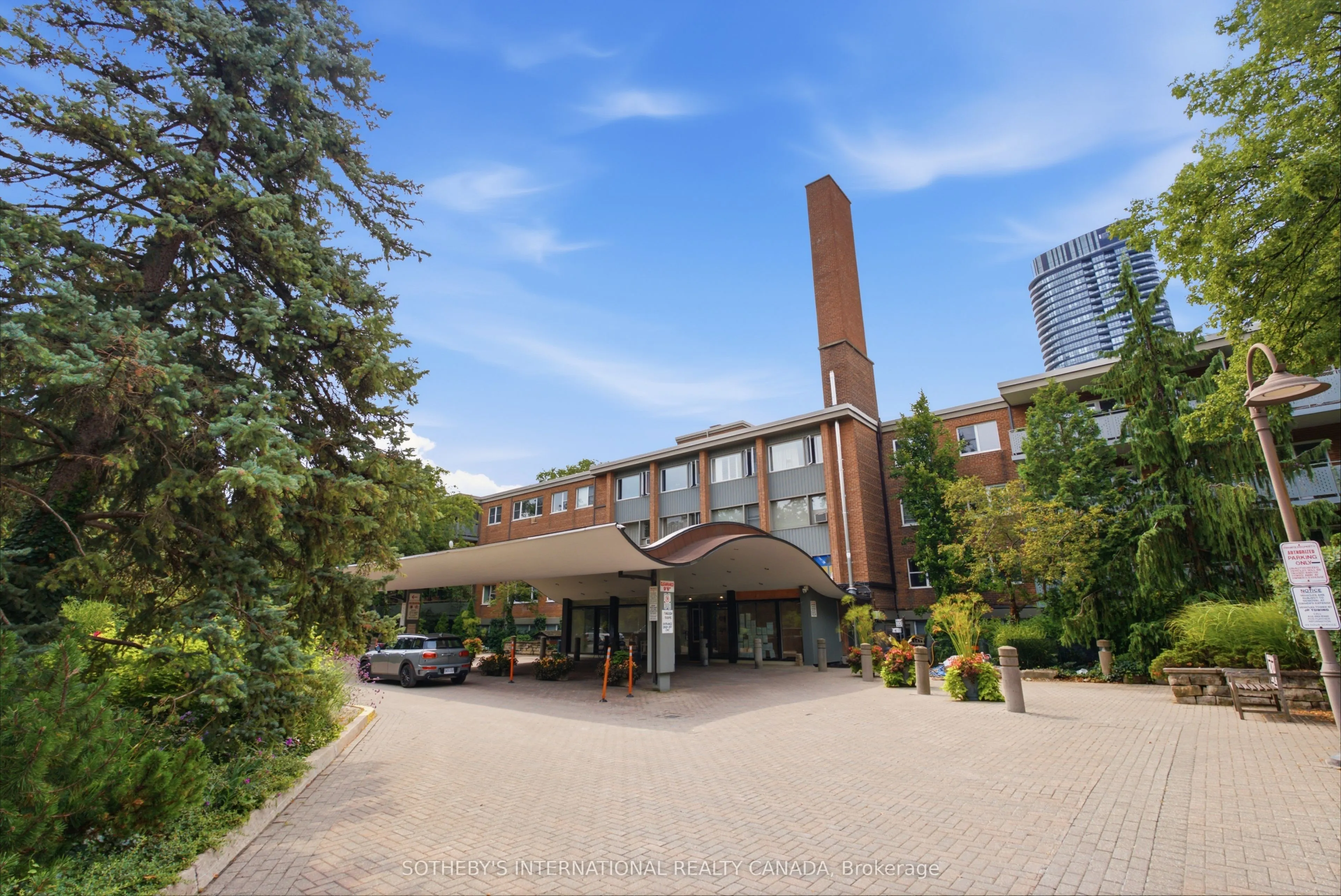 21 Dale Avenue #945