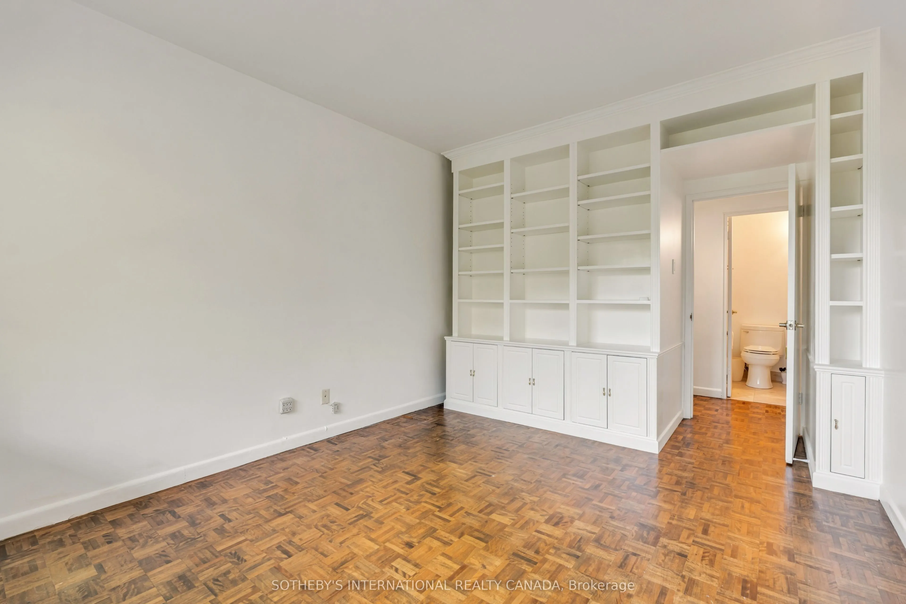 21 Dale Avenue #945