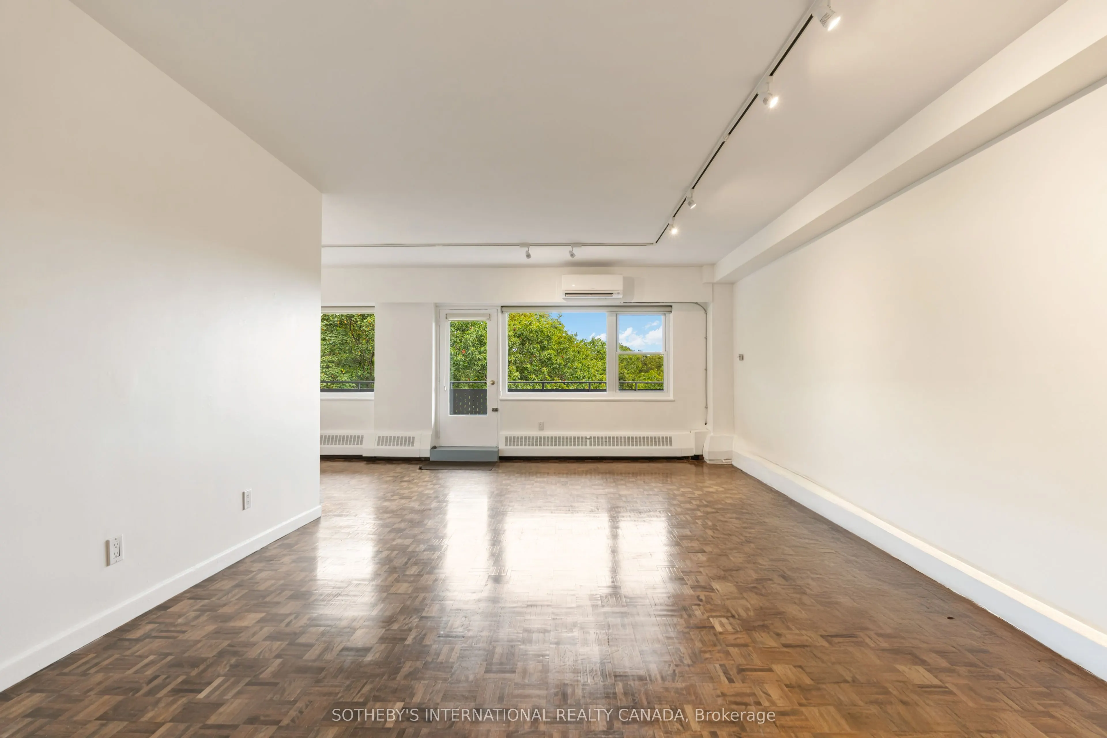 21 Dale Avenue #945
