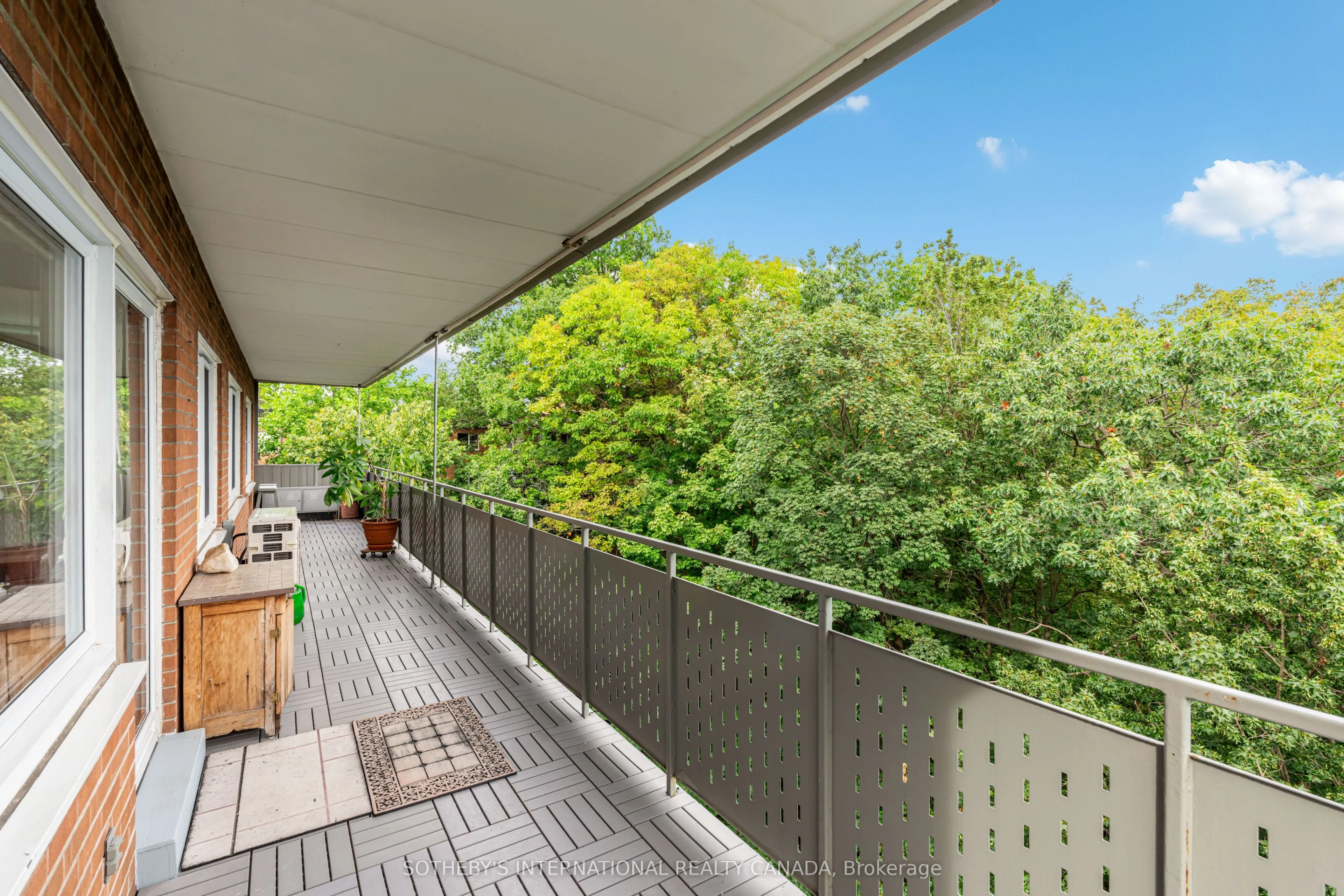 21 Dale Avenue #945