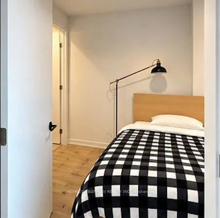 35 Parliament Street #905