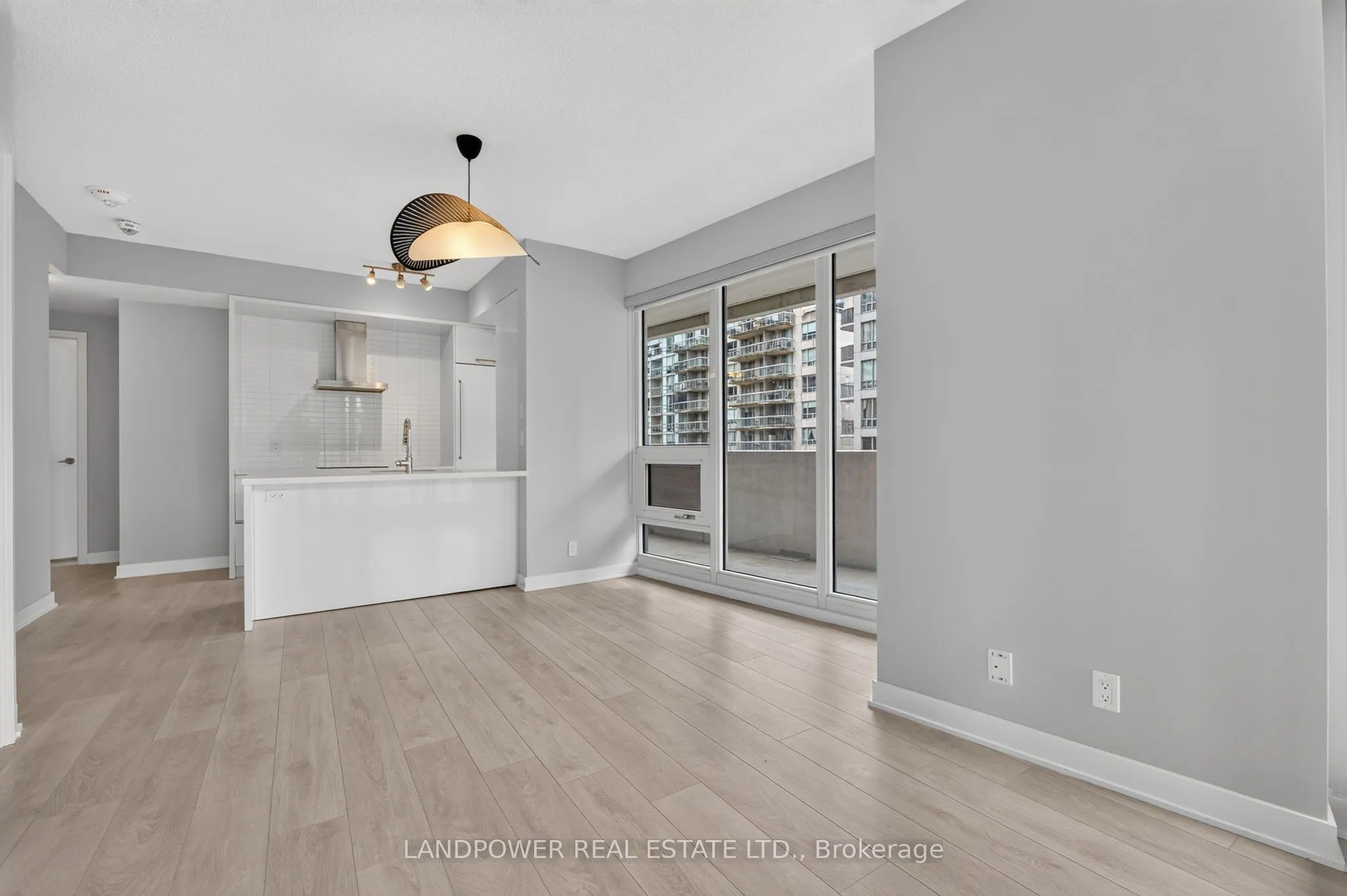 2221 Yonge Street #803