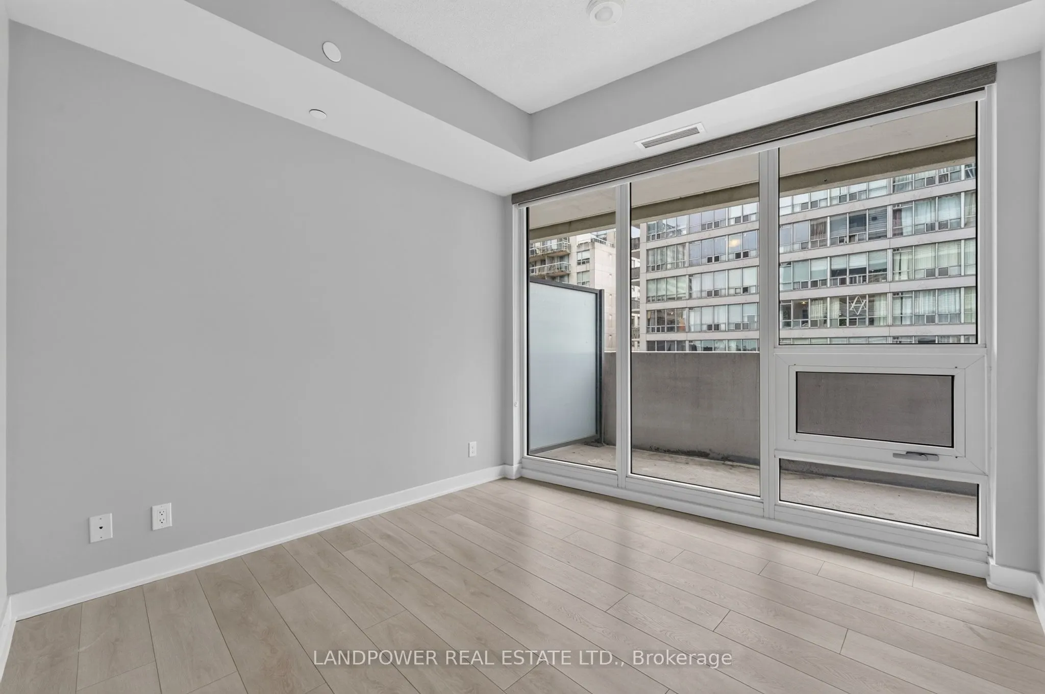 2221 Yonge Street #803