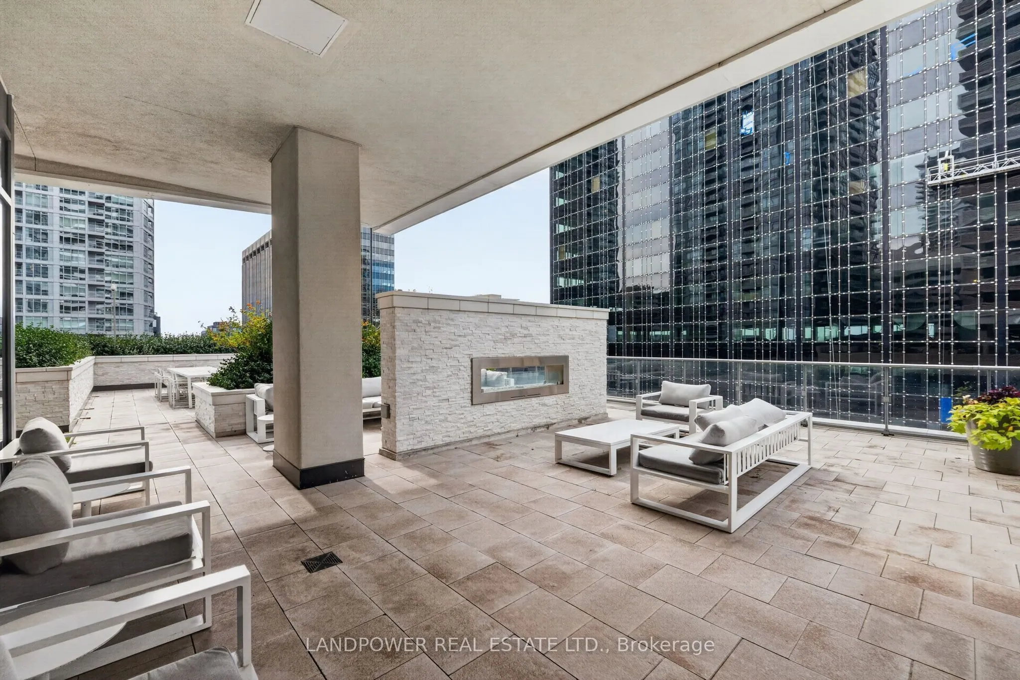 2221 Yonge Street #803