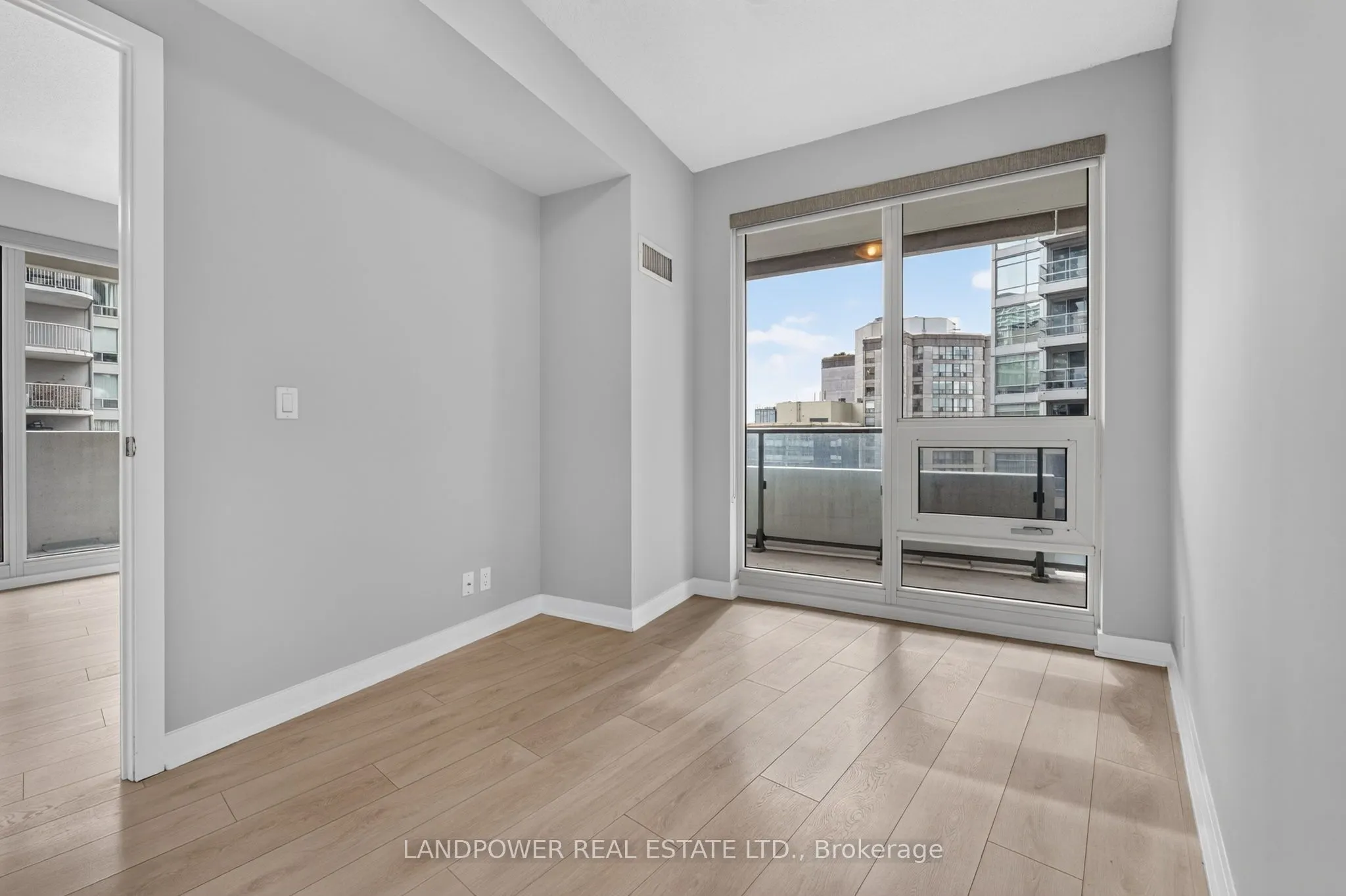 2221 Yonge Street #803