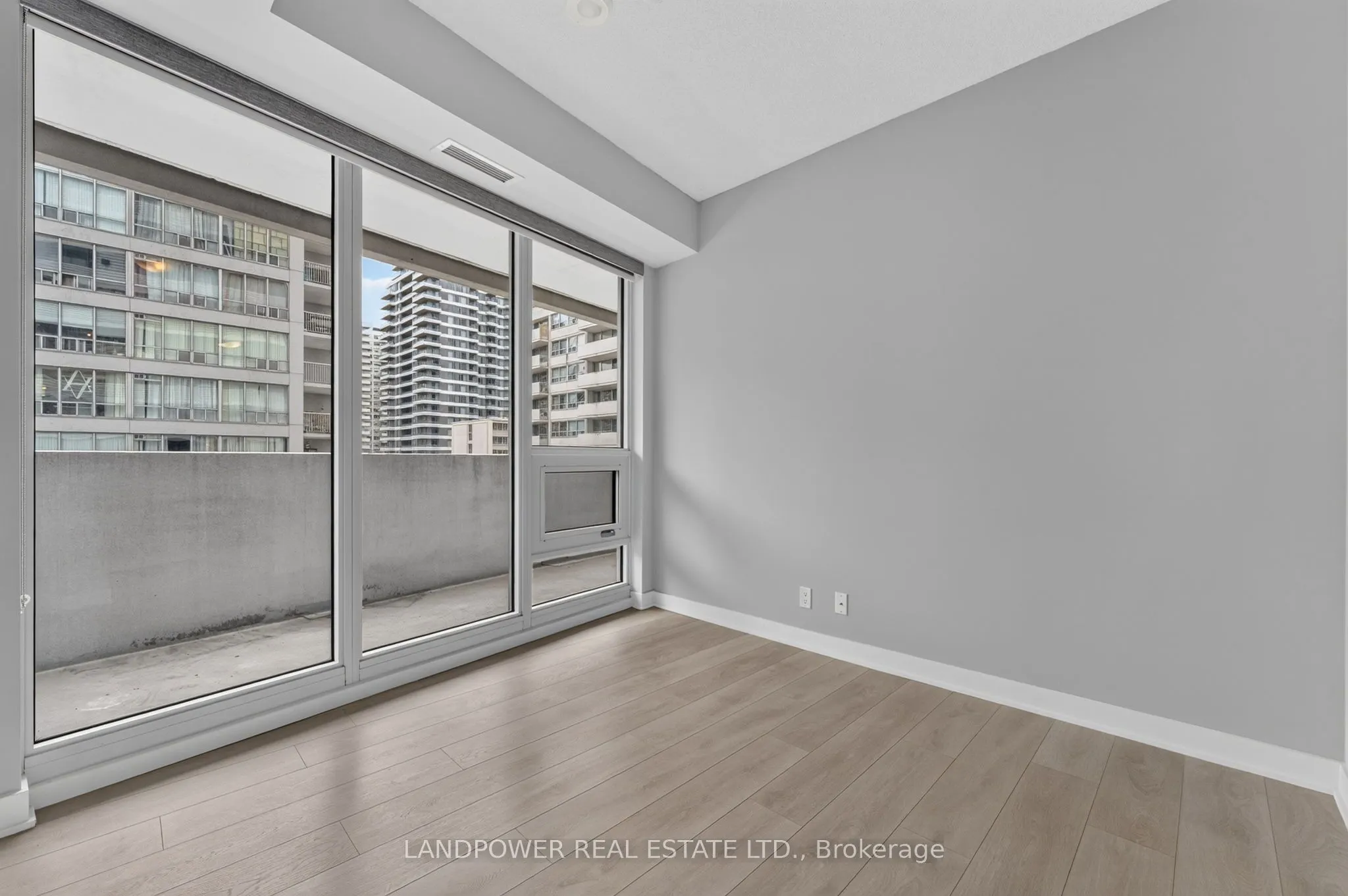 2221 Yonge Street #803