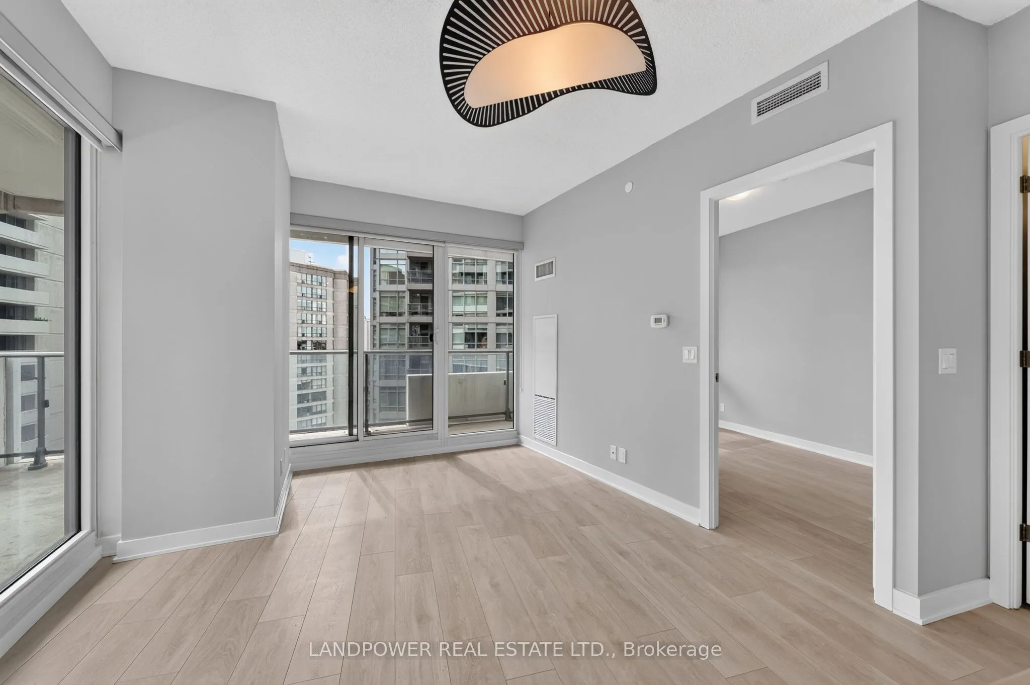 2221 Yonge Street #803