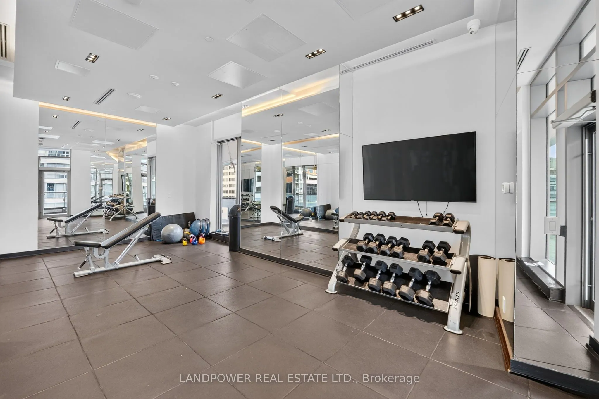 2221 Yonge Street #803