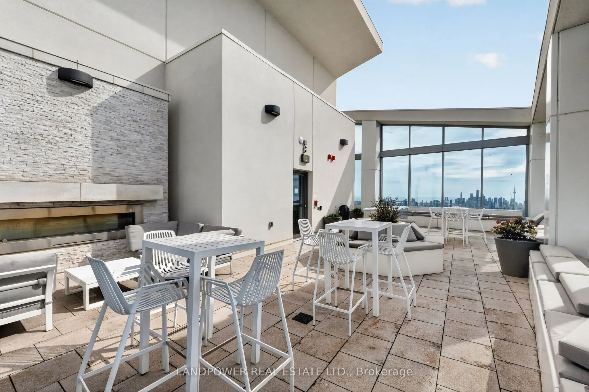 2221 Yonge Street #803