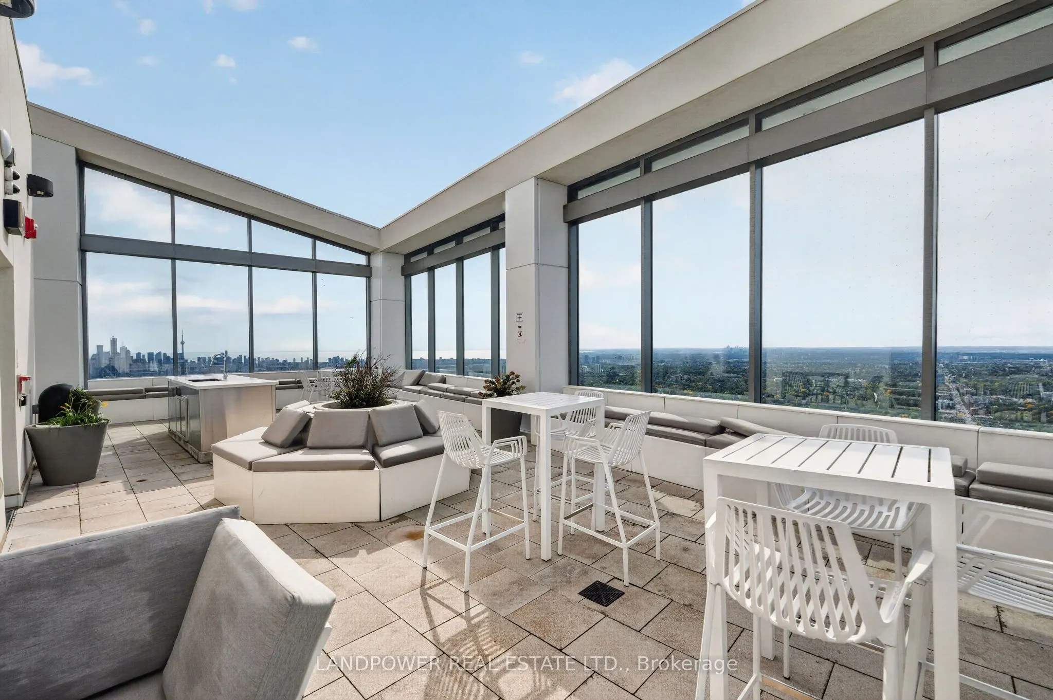 2221 Yonge Street #803