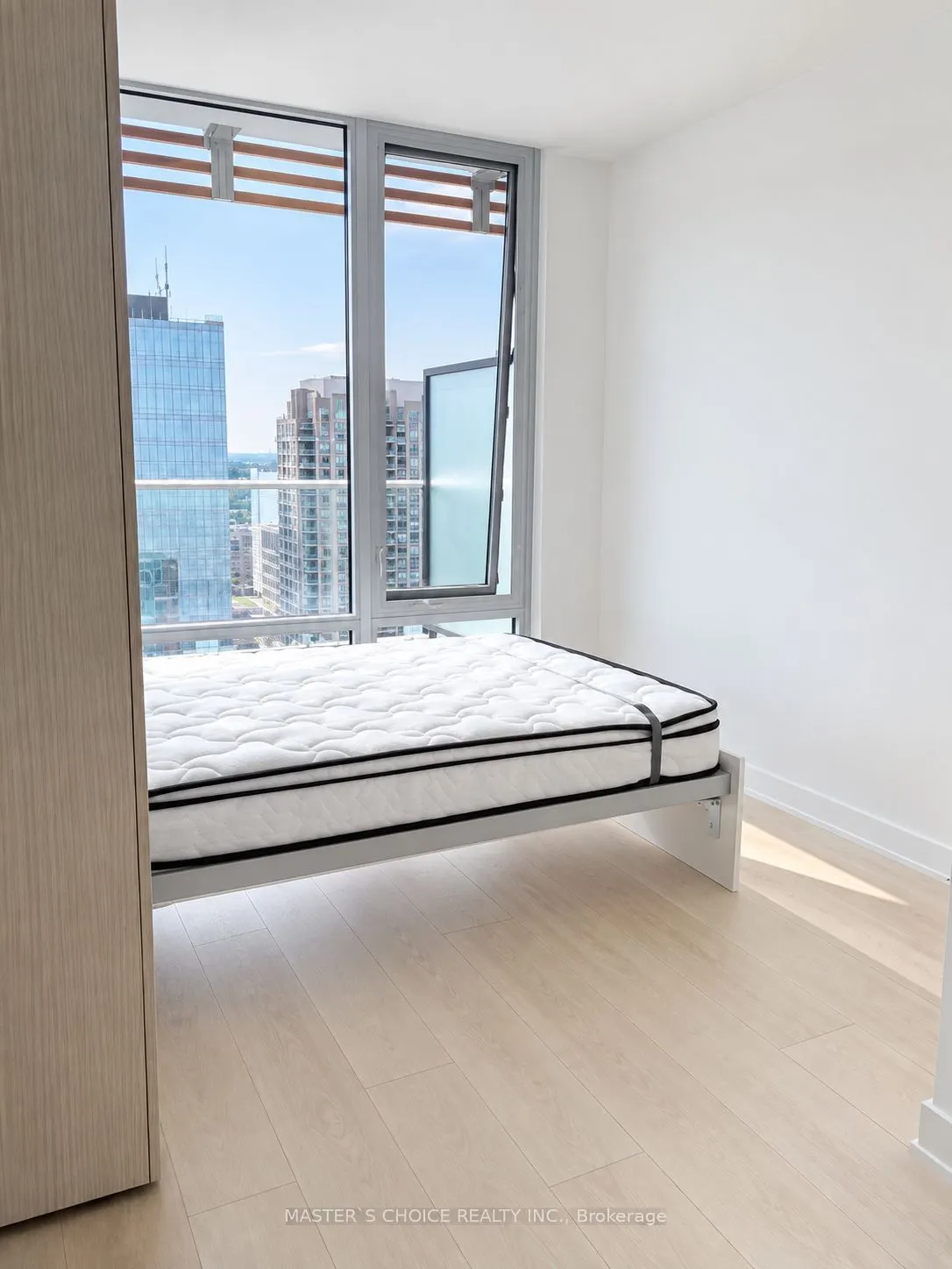 18 Maitland Terrace #2205