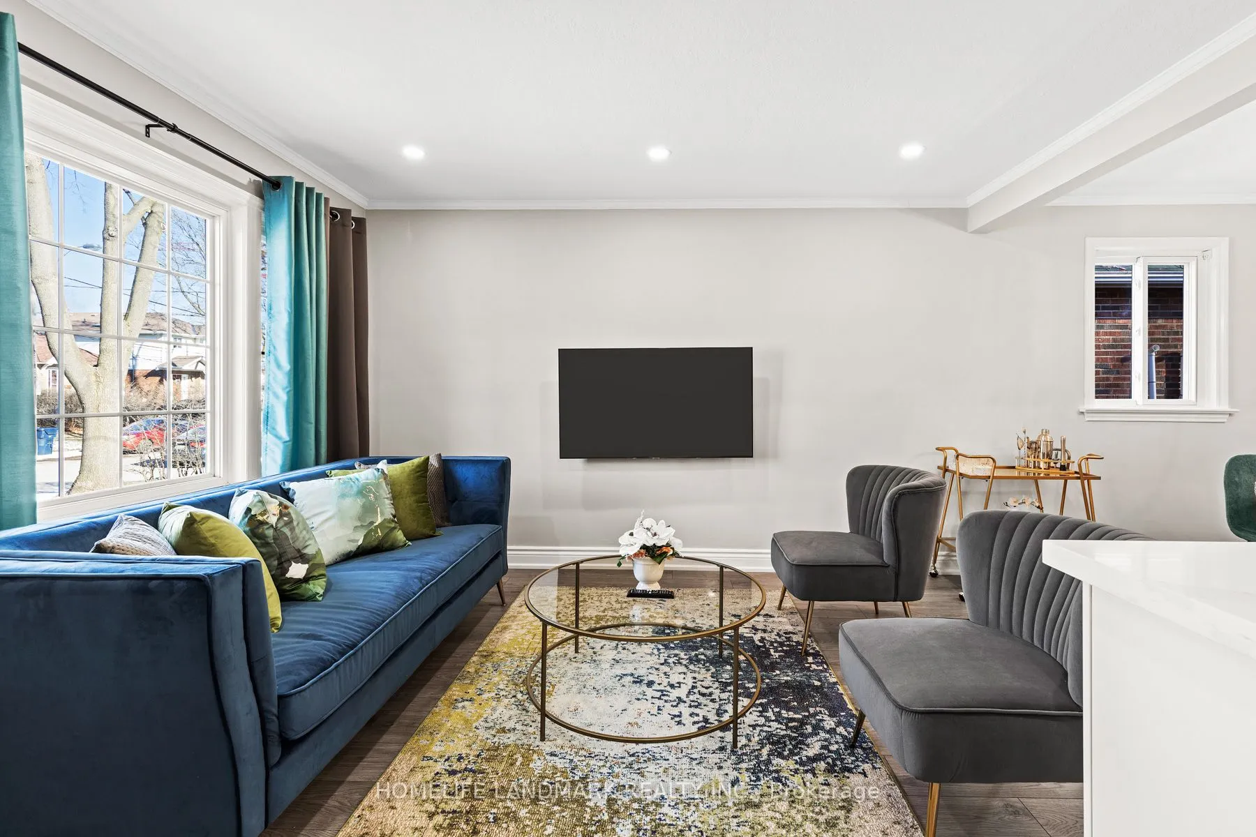 107 Parklea Drive