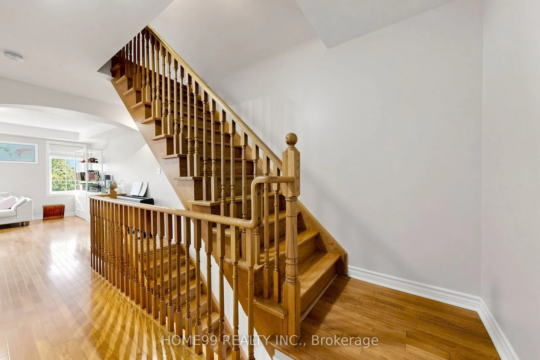 136A Finch Avenue W