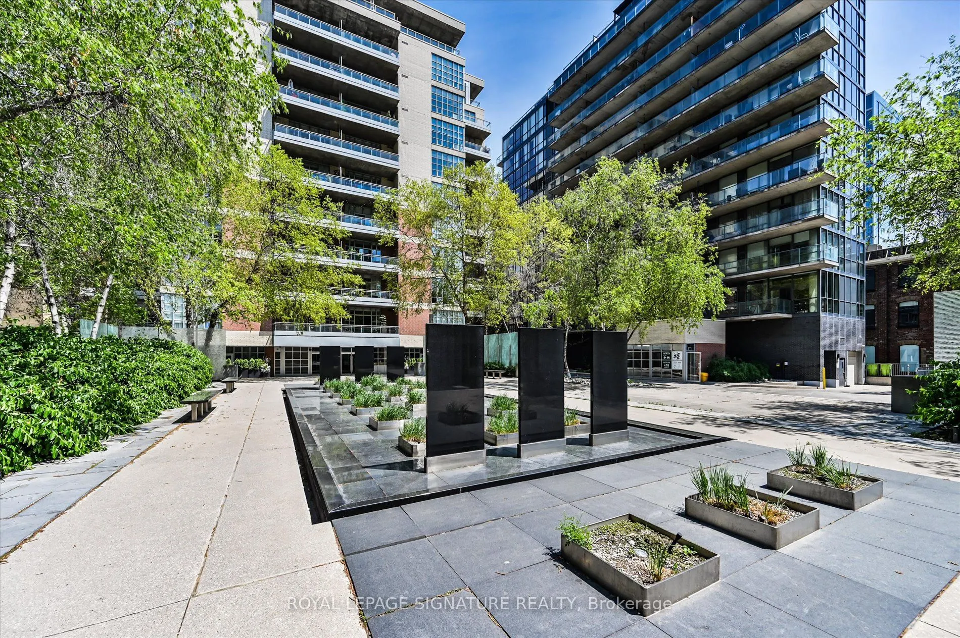 399 Adelaide Street W #420