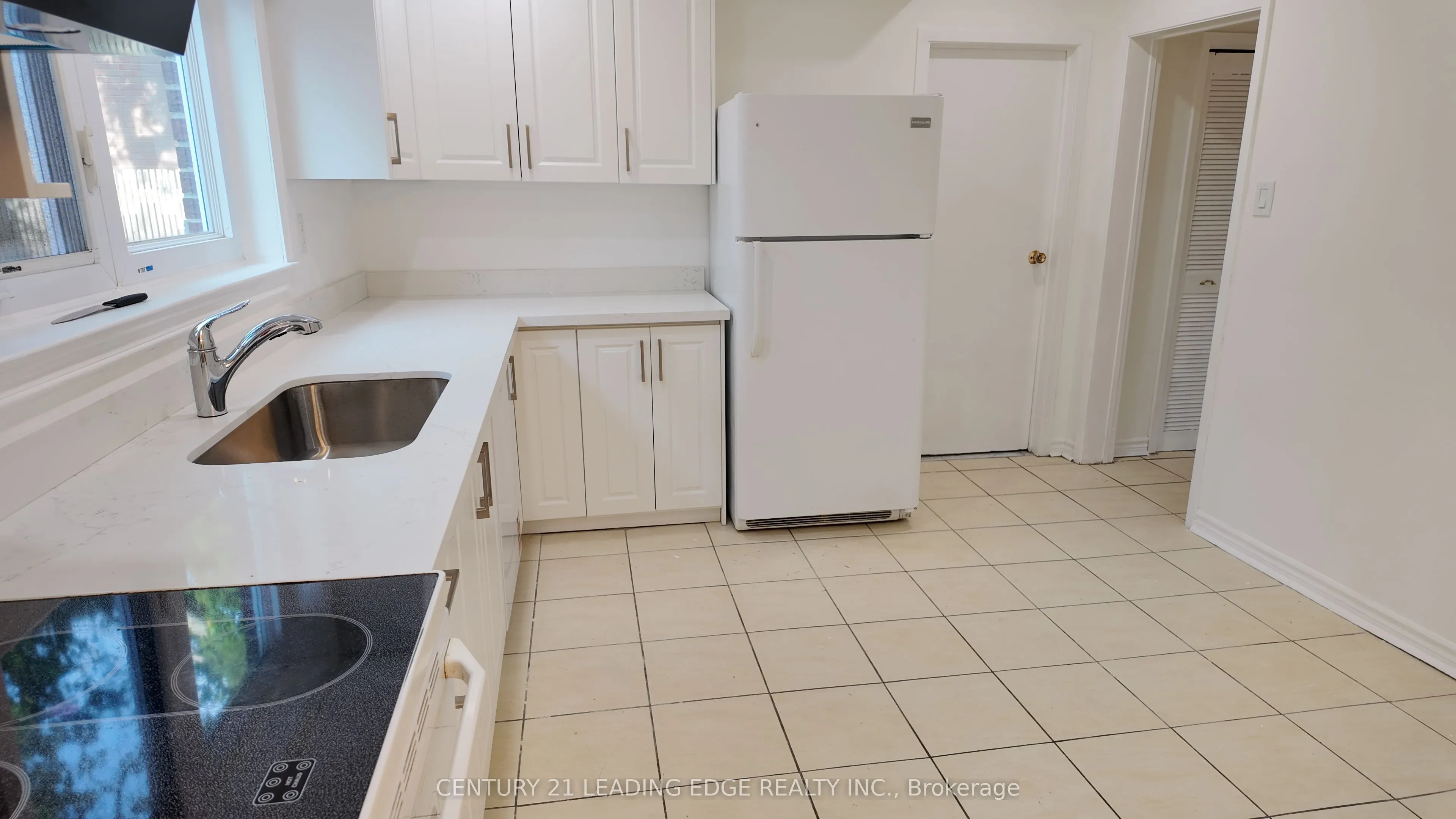 39 Waddington Crescent
