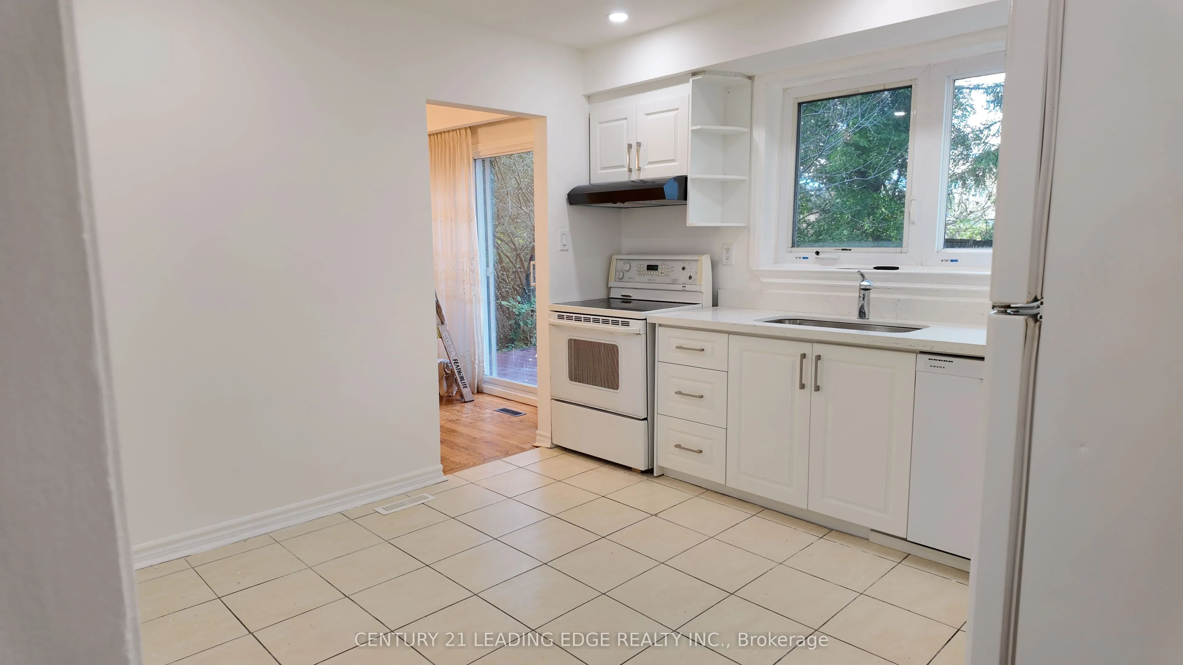 39 Waddington Crescent