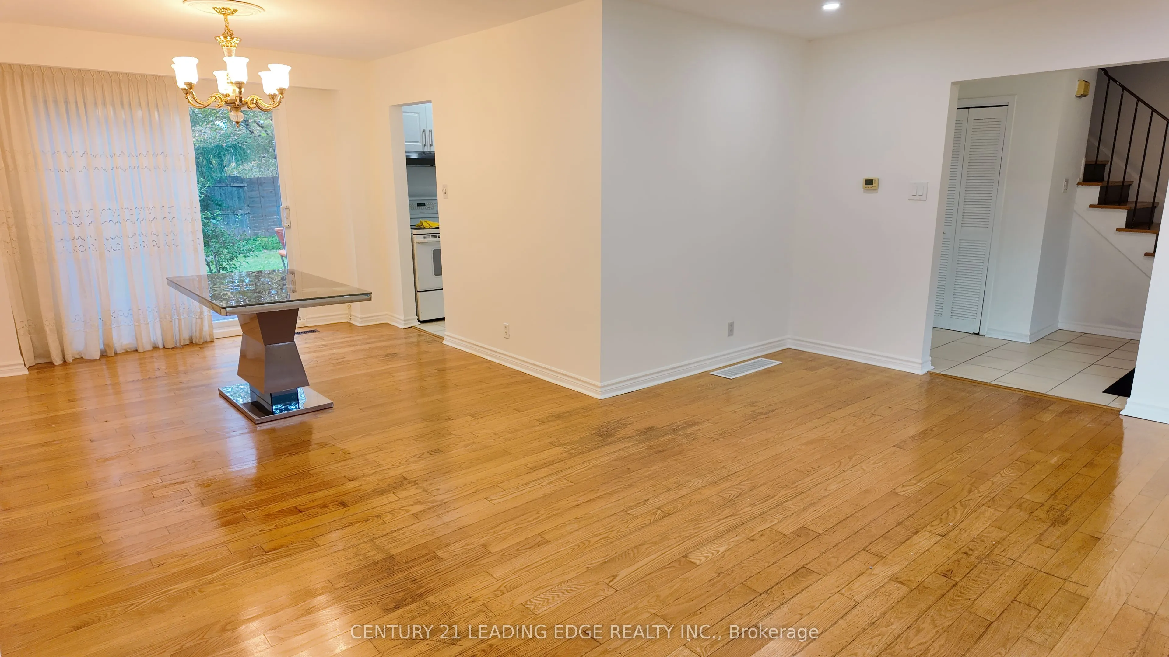 39 Waddington Crescent