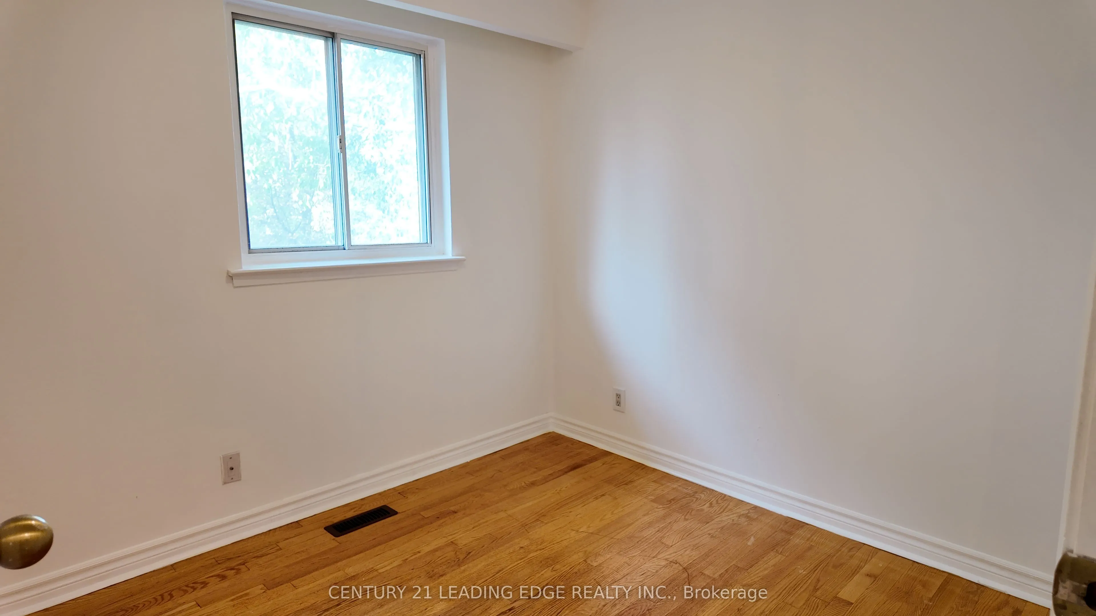 39 Waddington Crescent
