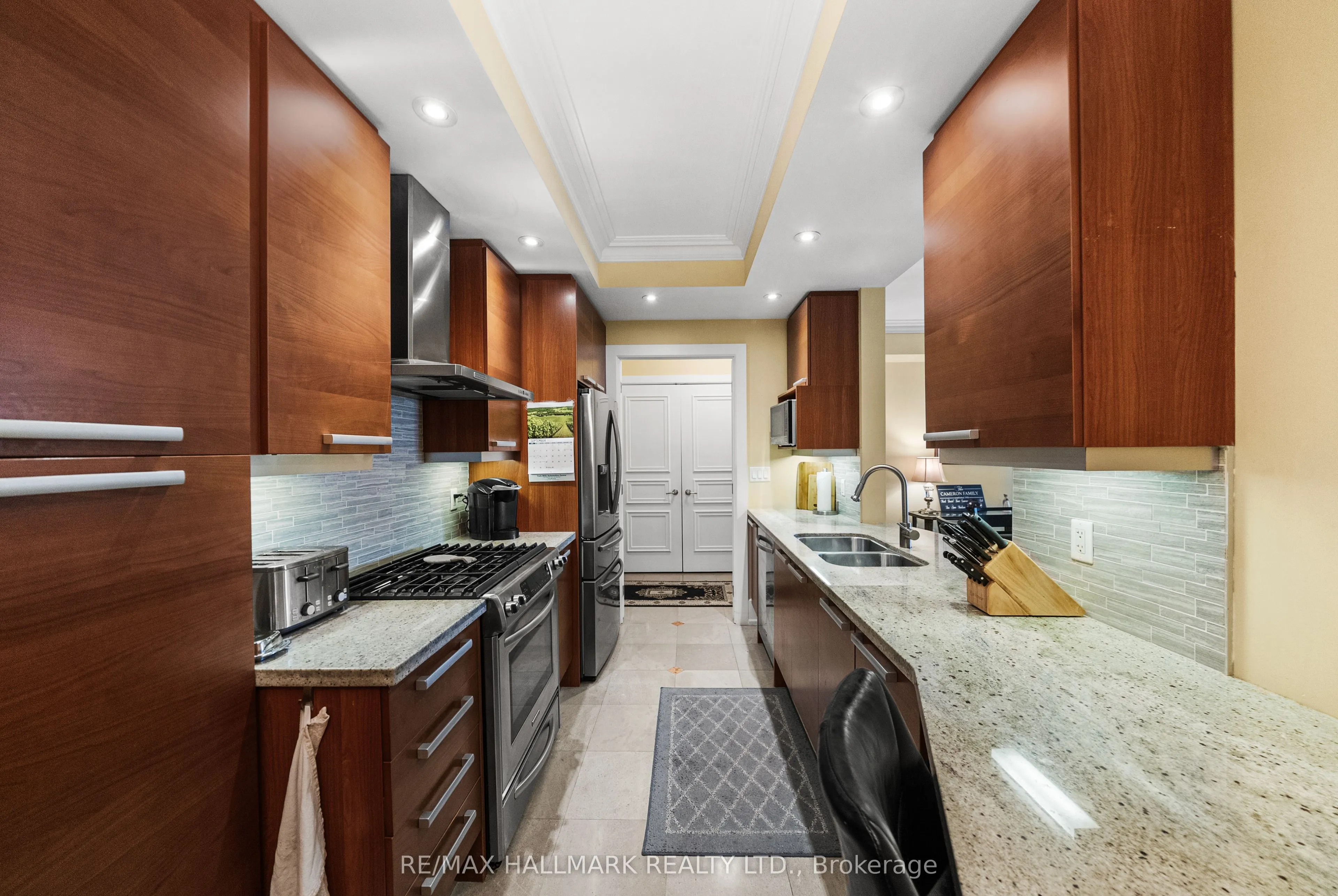 662 Sheppard Avenue E #807C