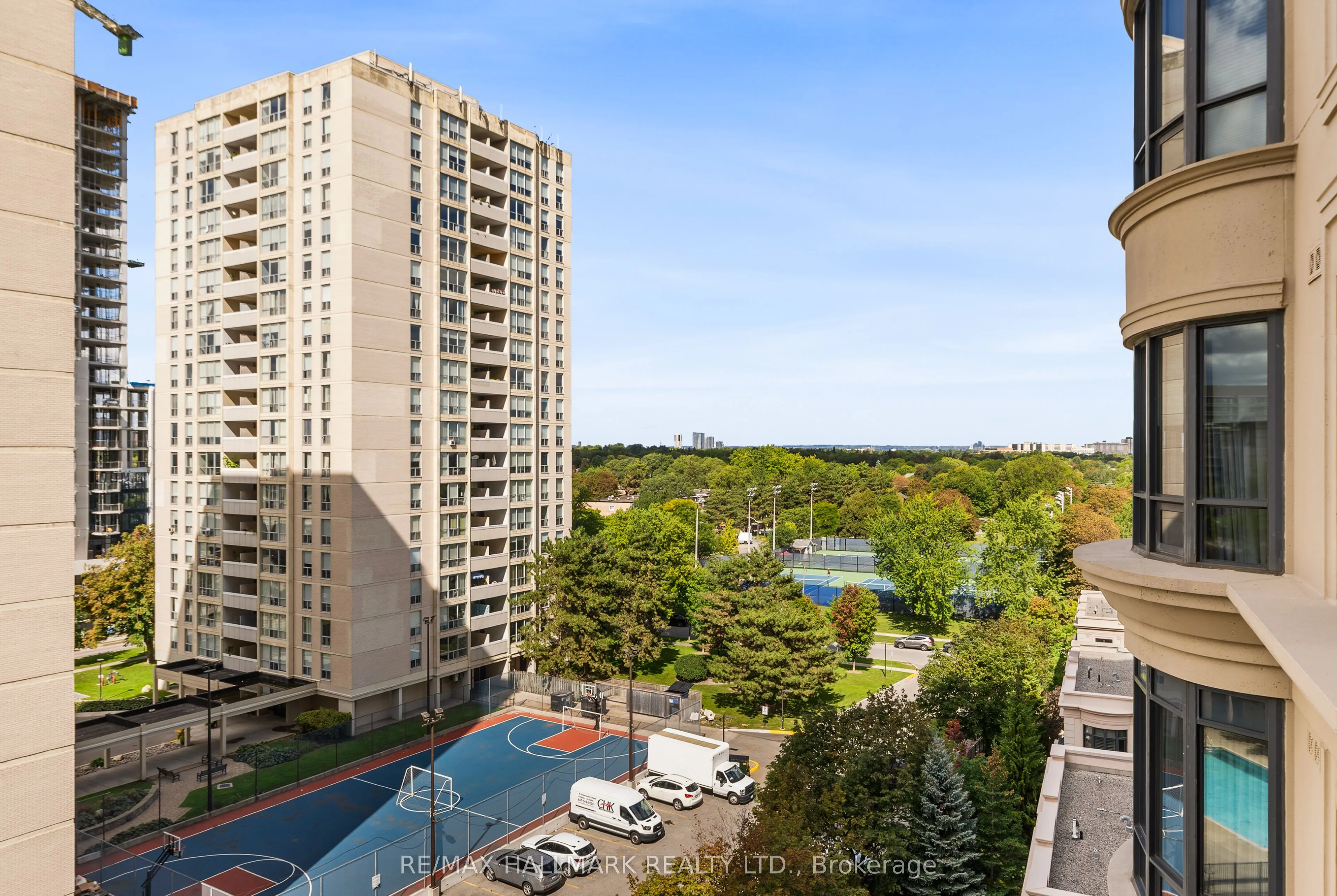 662 Sheppard Avenue E #807C