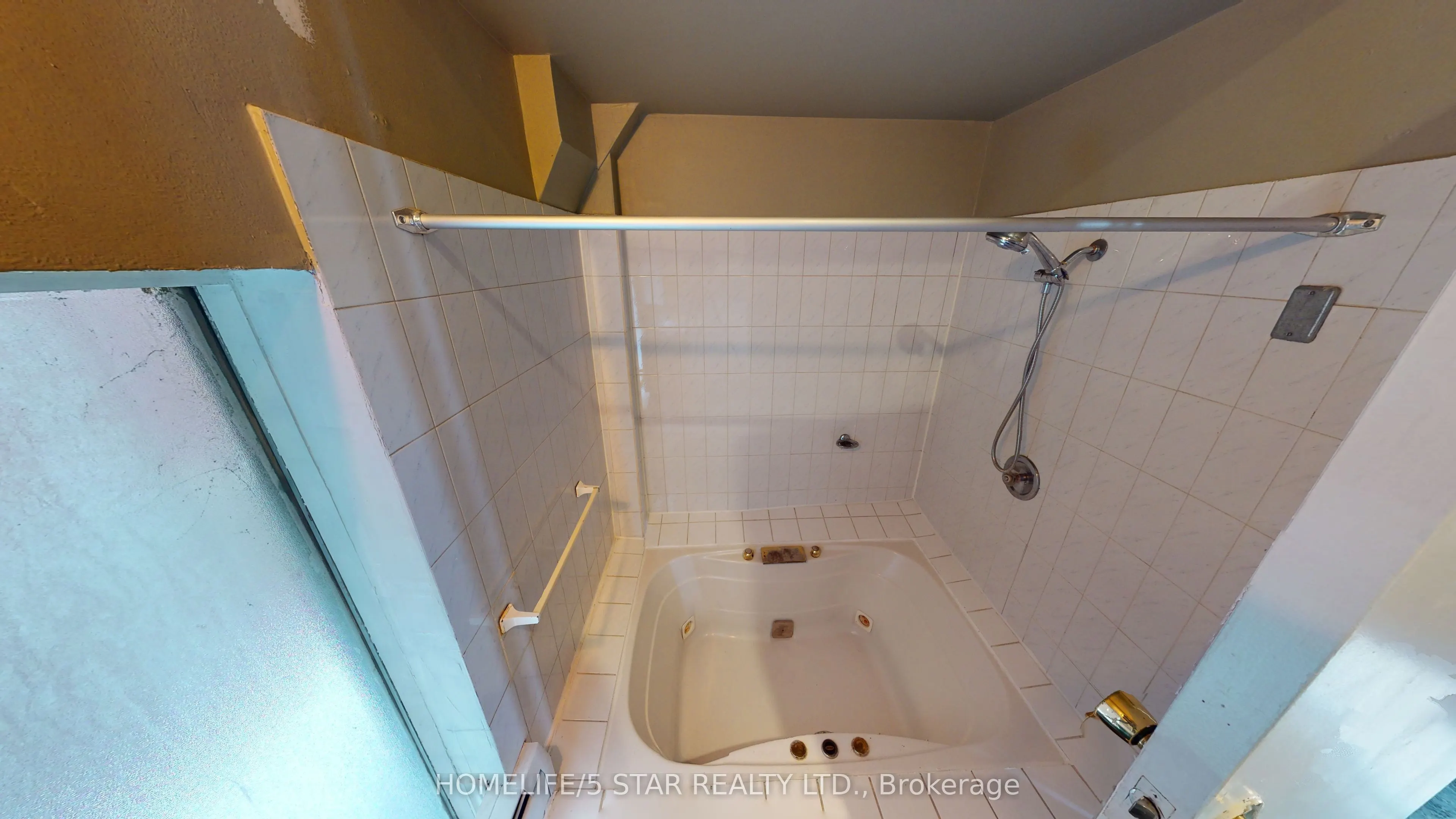 642 Dovercourt Road #Apt 1