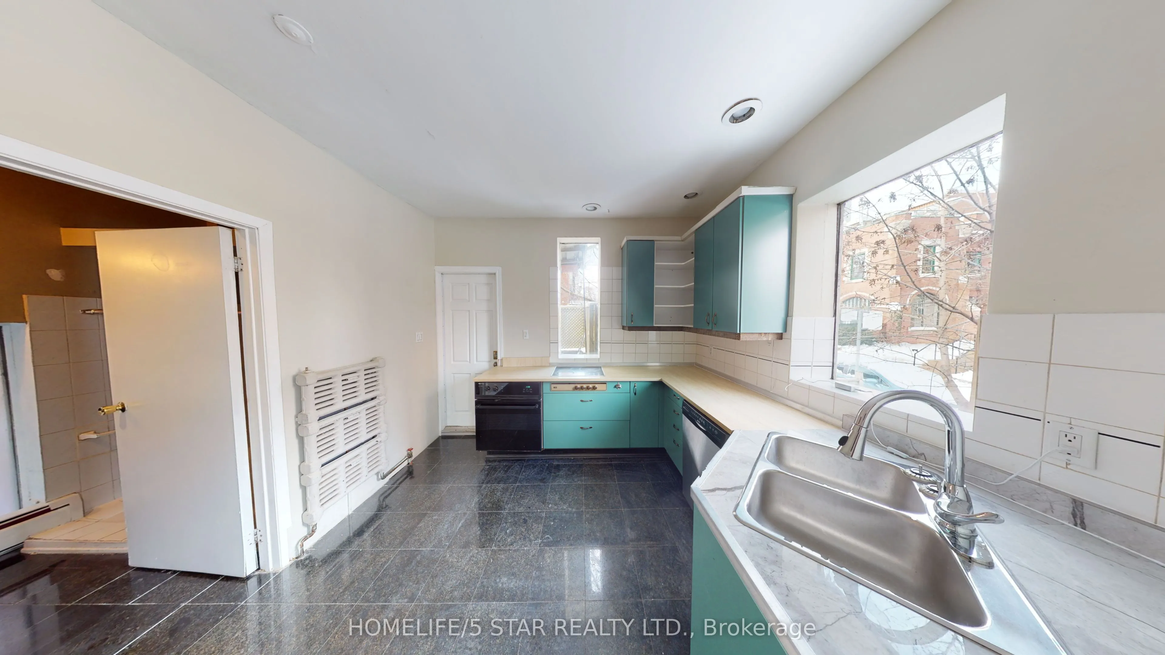 642 Dovercourt Road #Apt 1