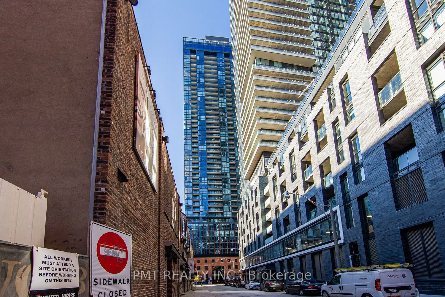 88 Blue Jays Way #4006