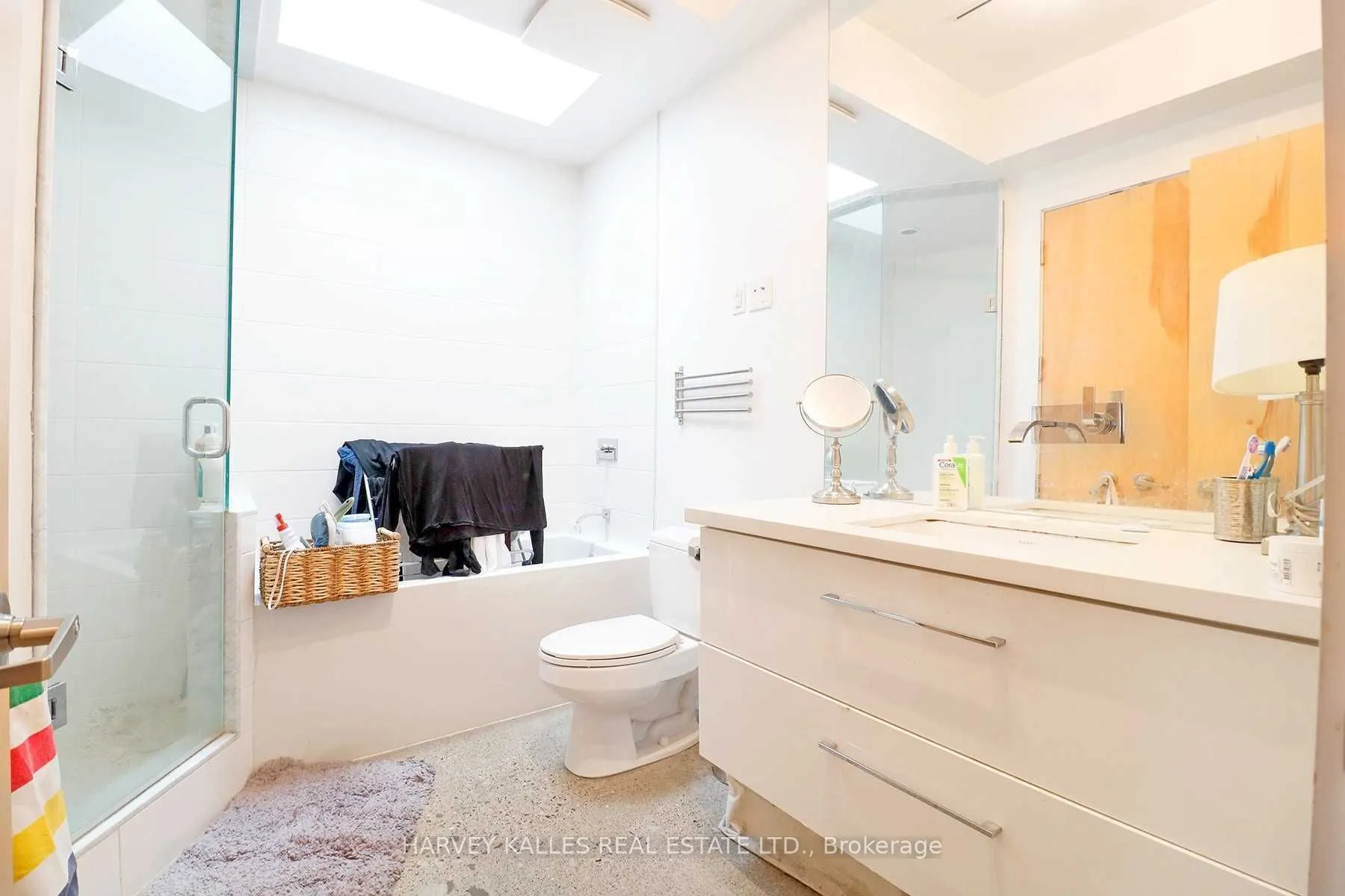 214 Bathurst Street #PH3A