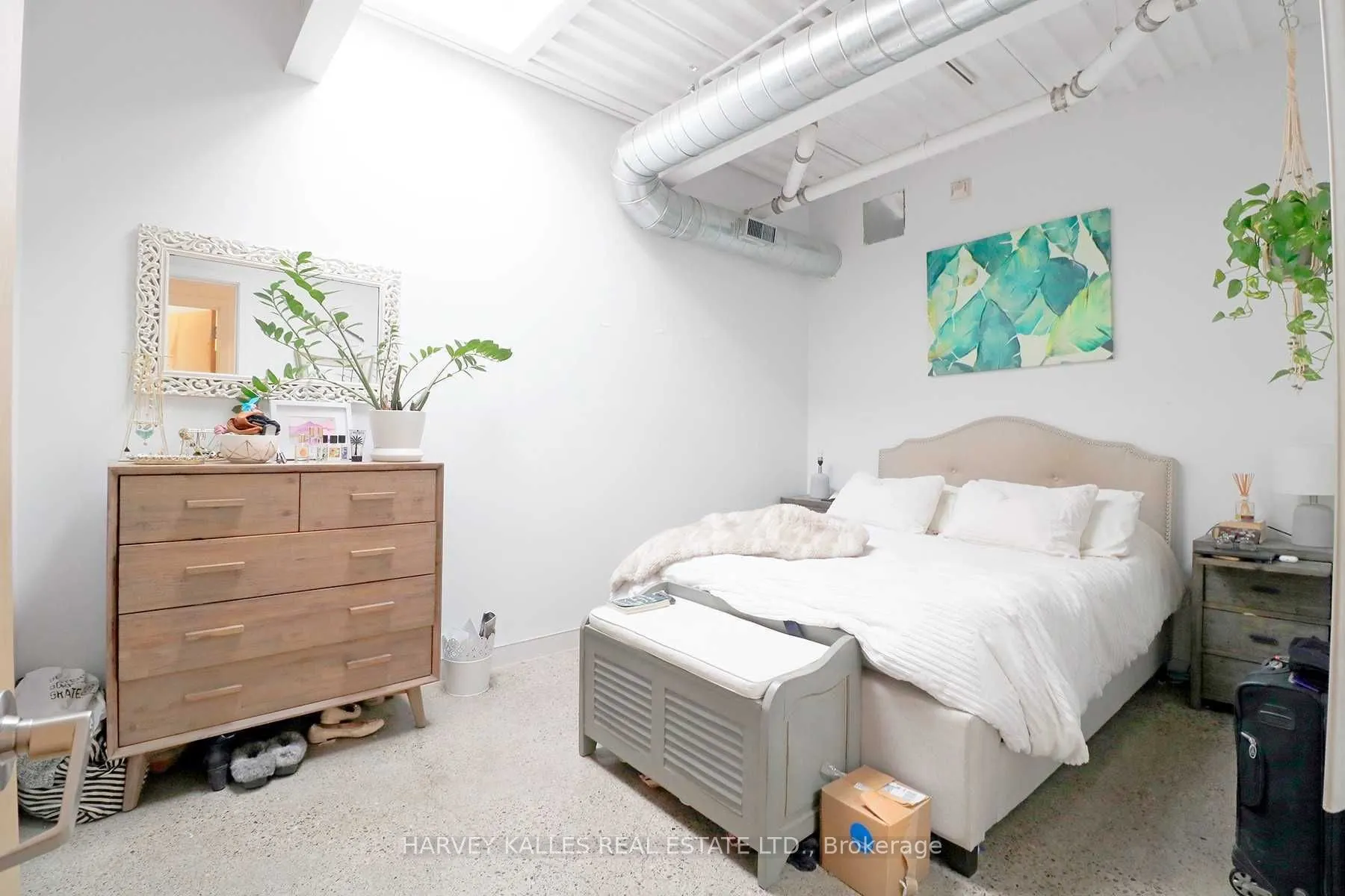 214 Bathurst Street #PH3A