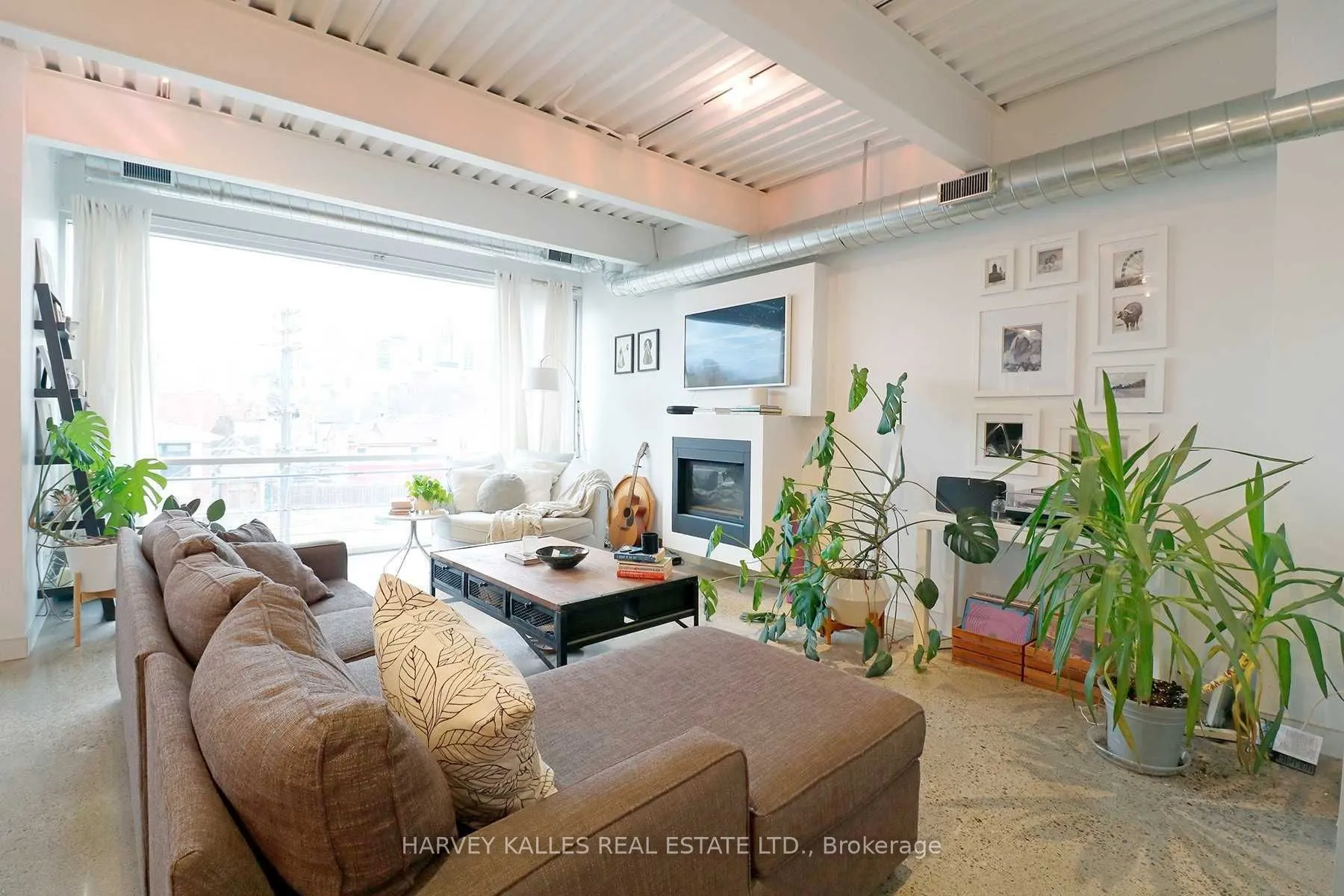 214 Bathurst Street #PH3A