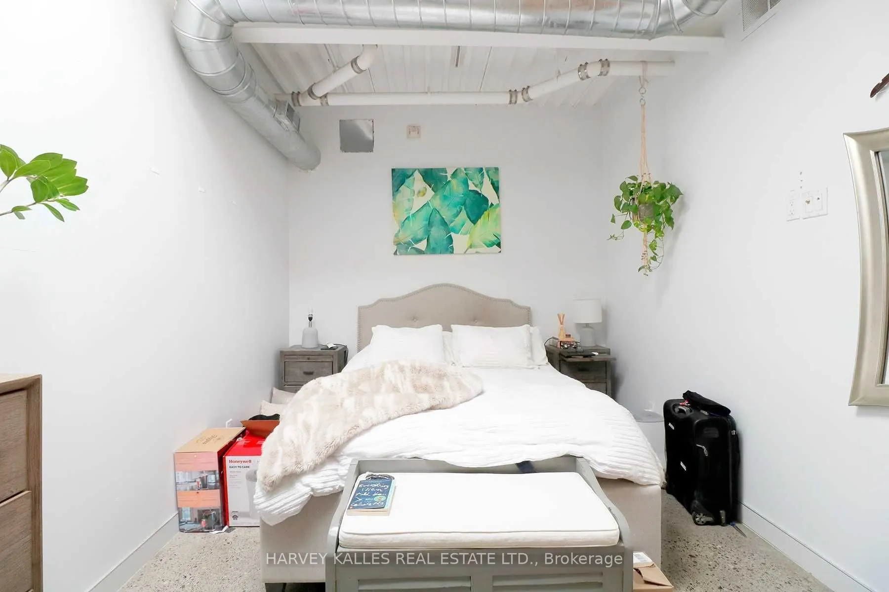 214 Bathurst Street #PH3A
