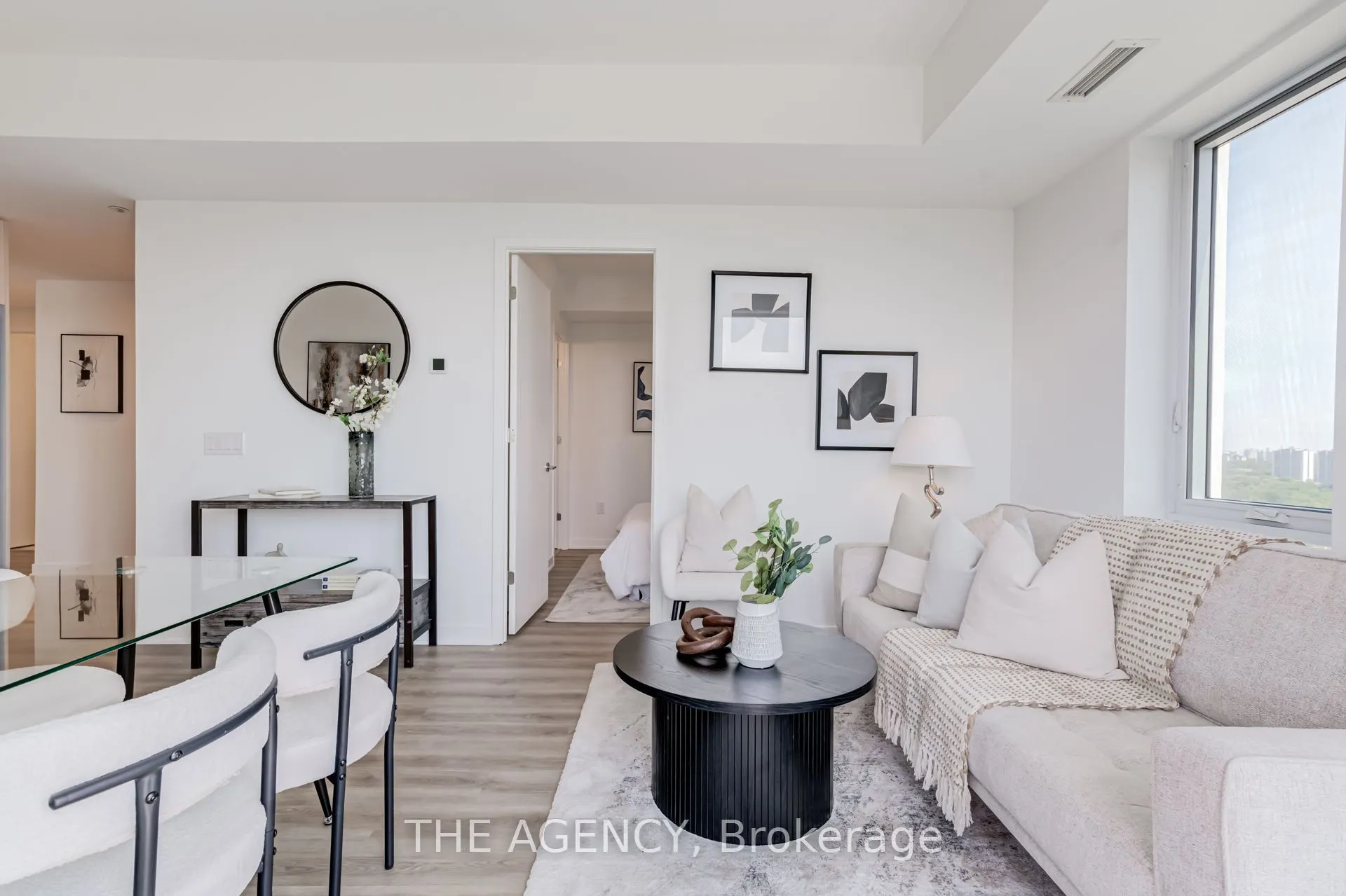 10 Oak Street #2403