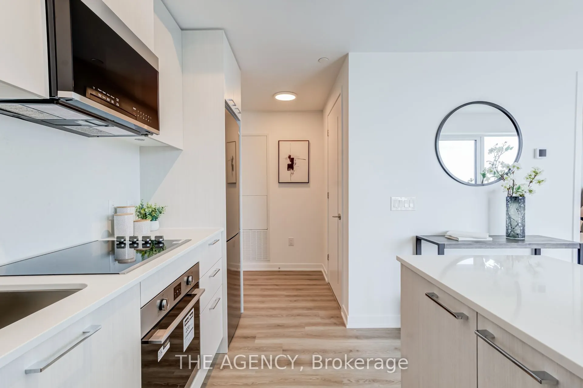 10 Oak Street #2403