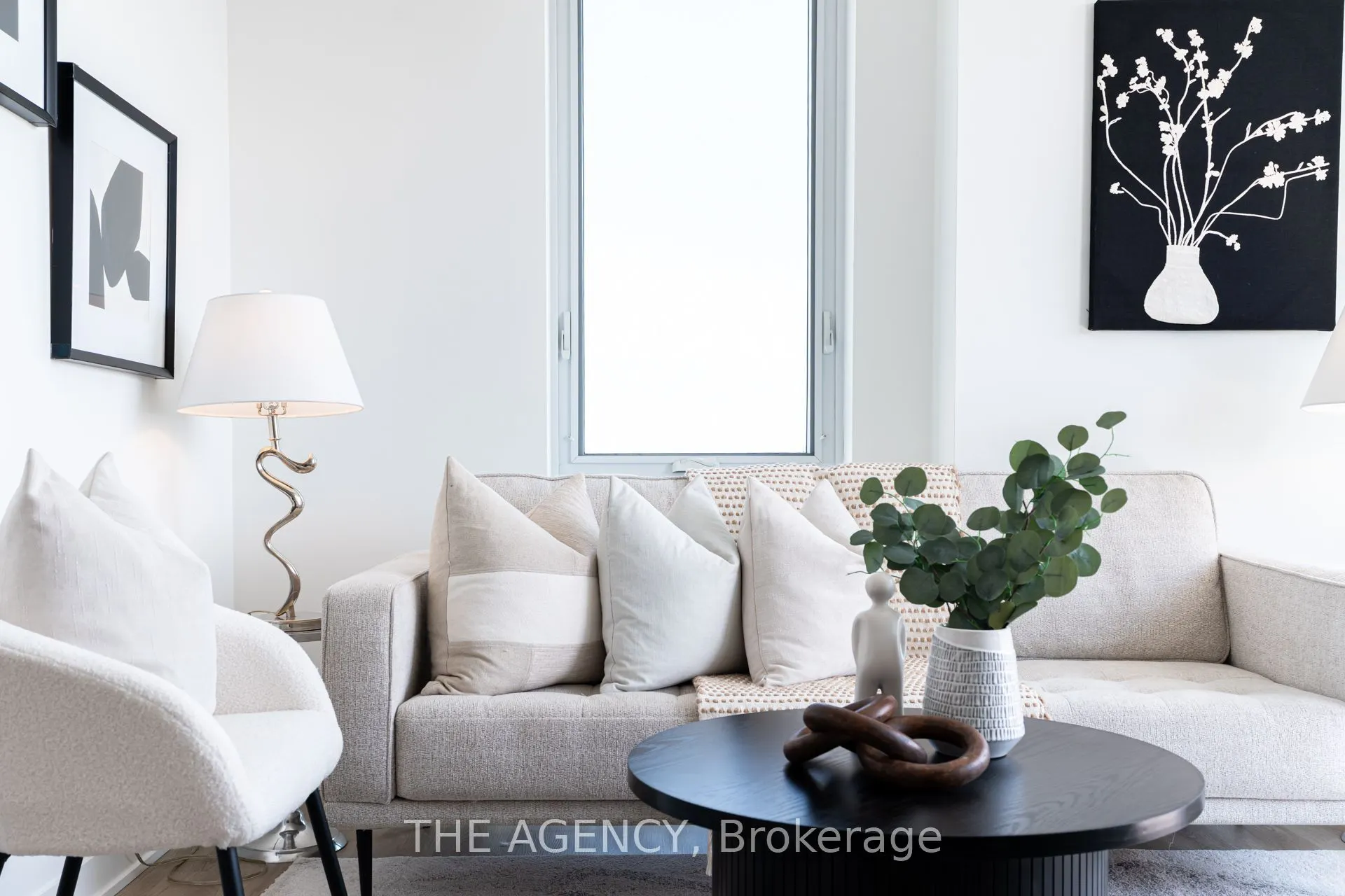 10 Oak Street #2403