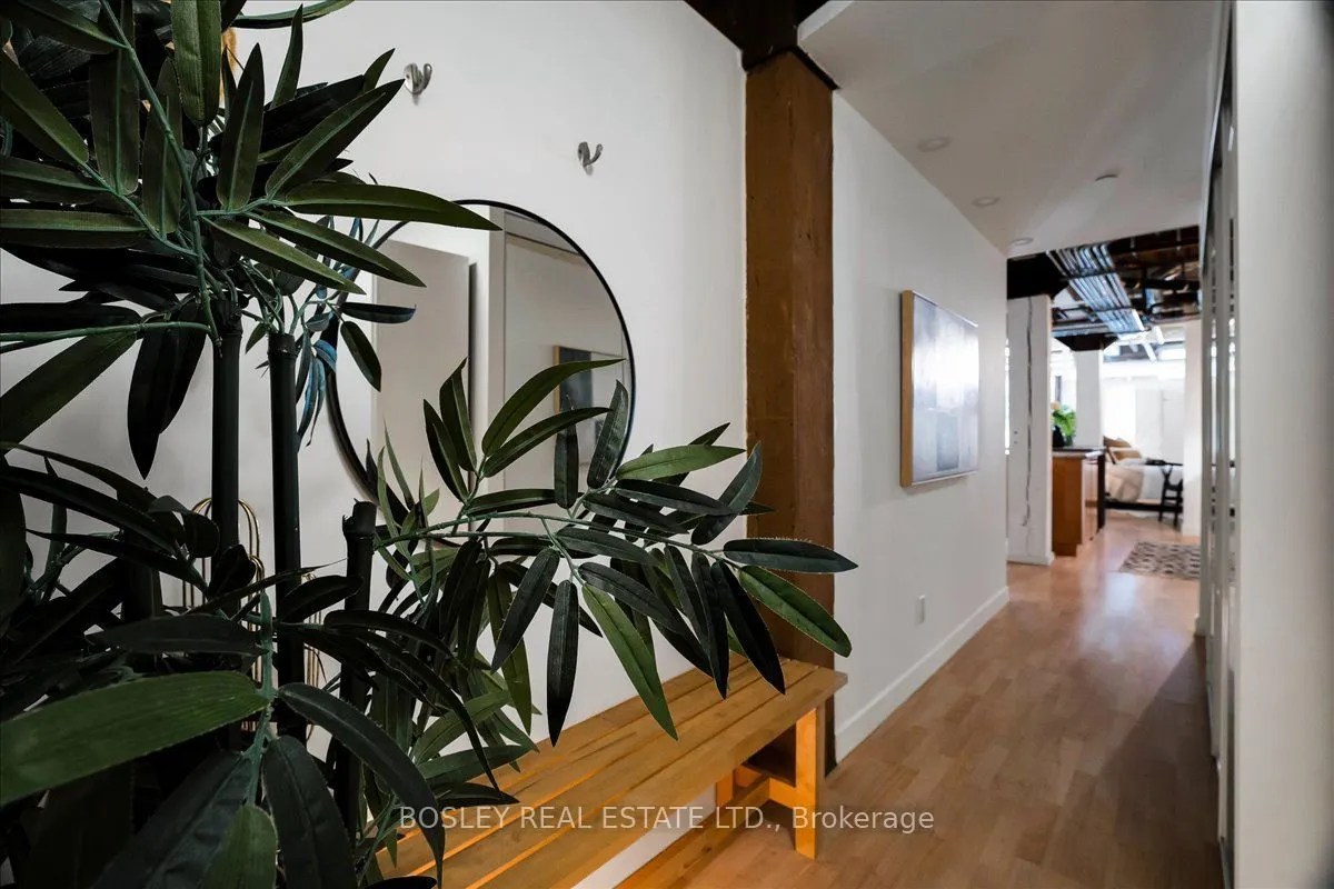955 Queen Street W #116