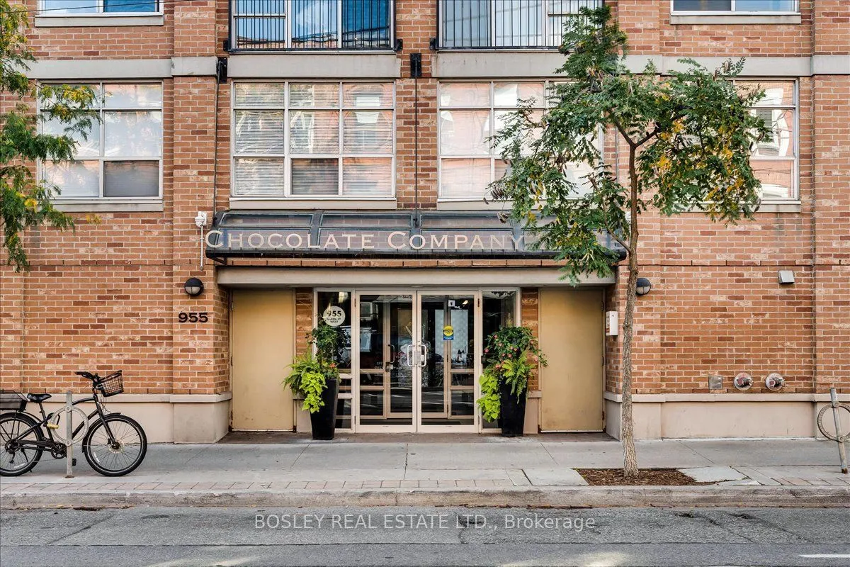 955 Queen Street W #116