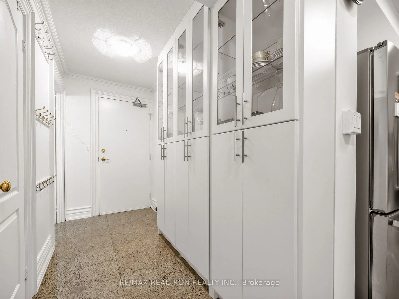 800 Spadina Road #302