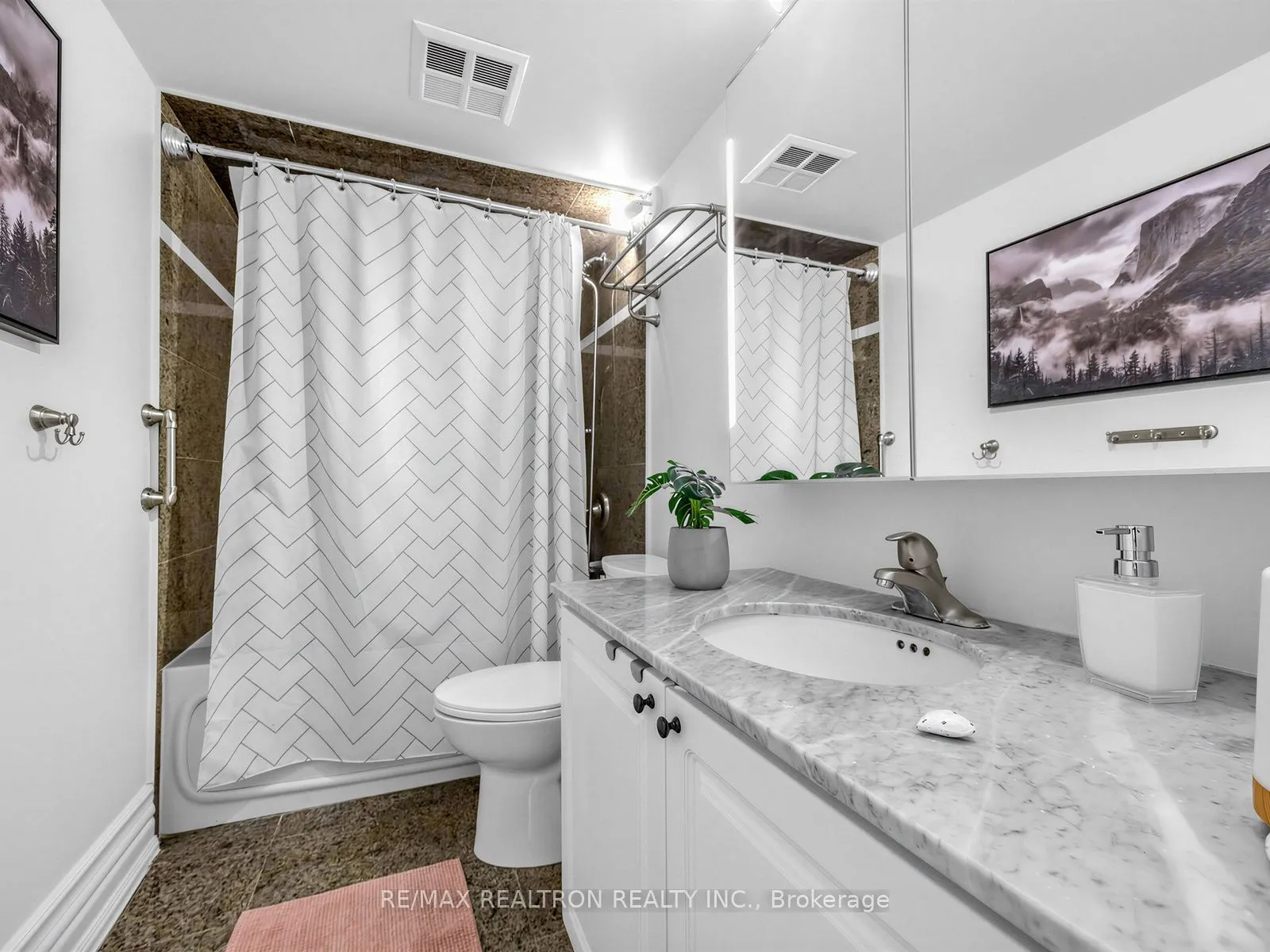 800 Spadina Road #302