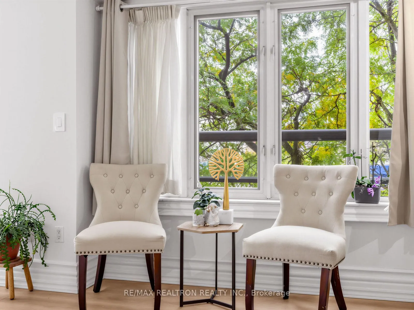 800 Spadina Road #302