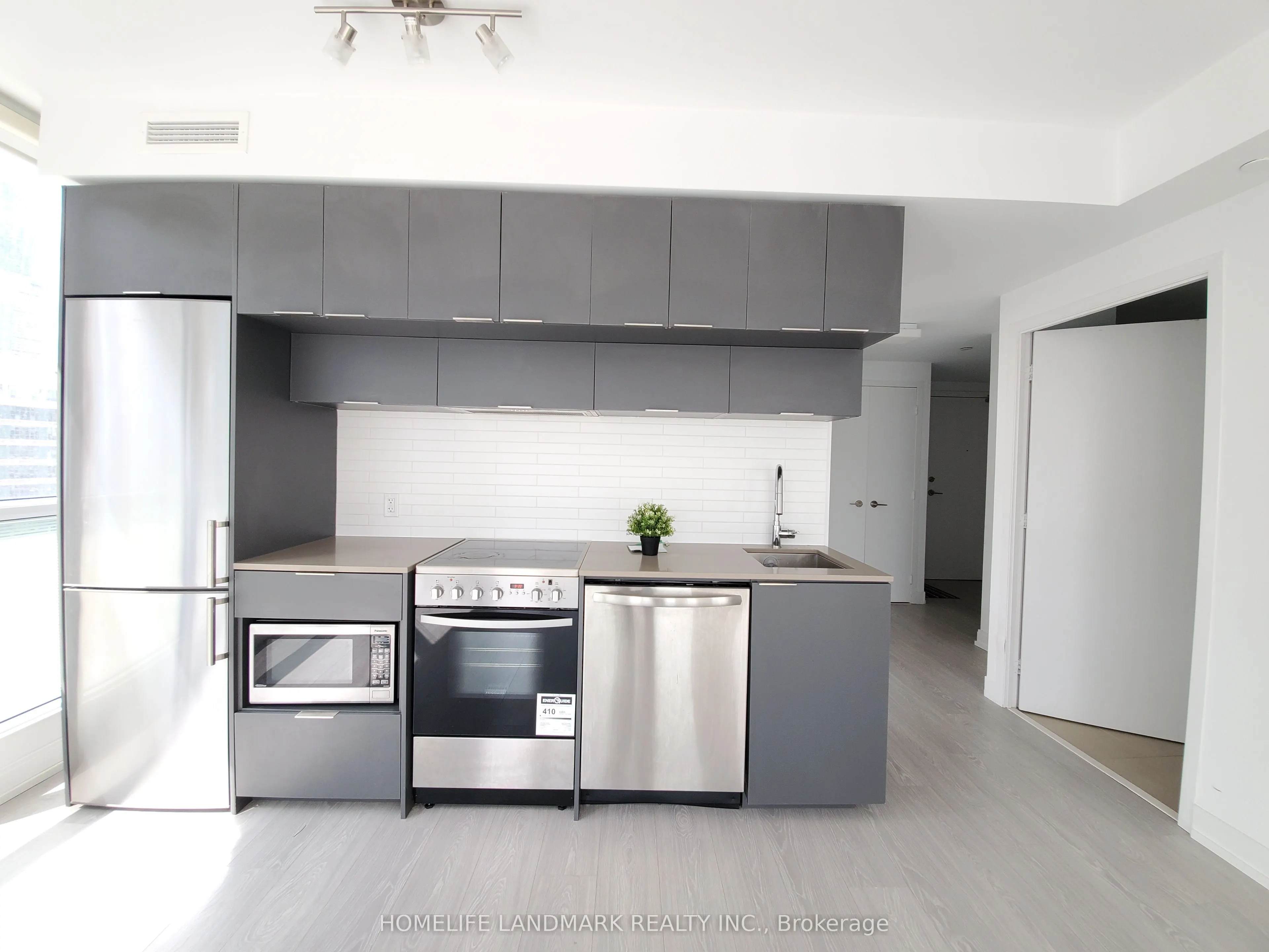 181 Dundas Street E #1110