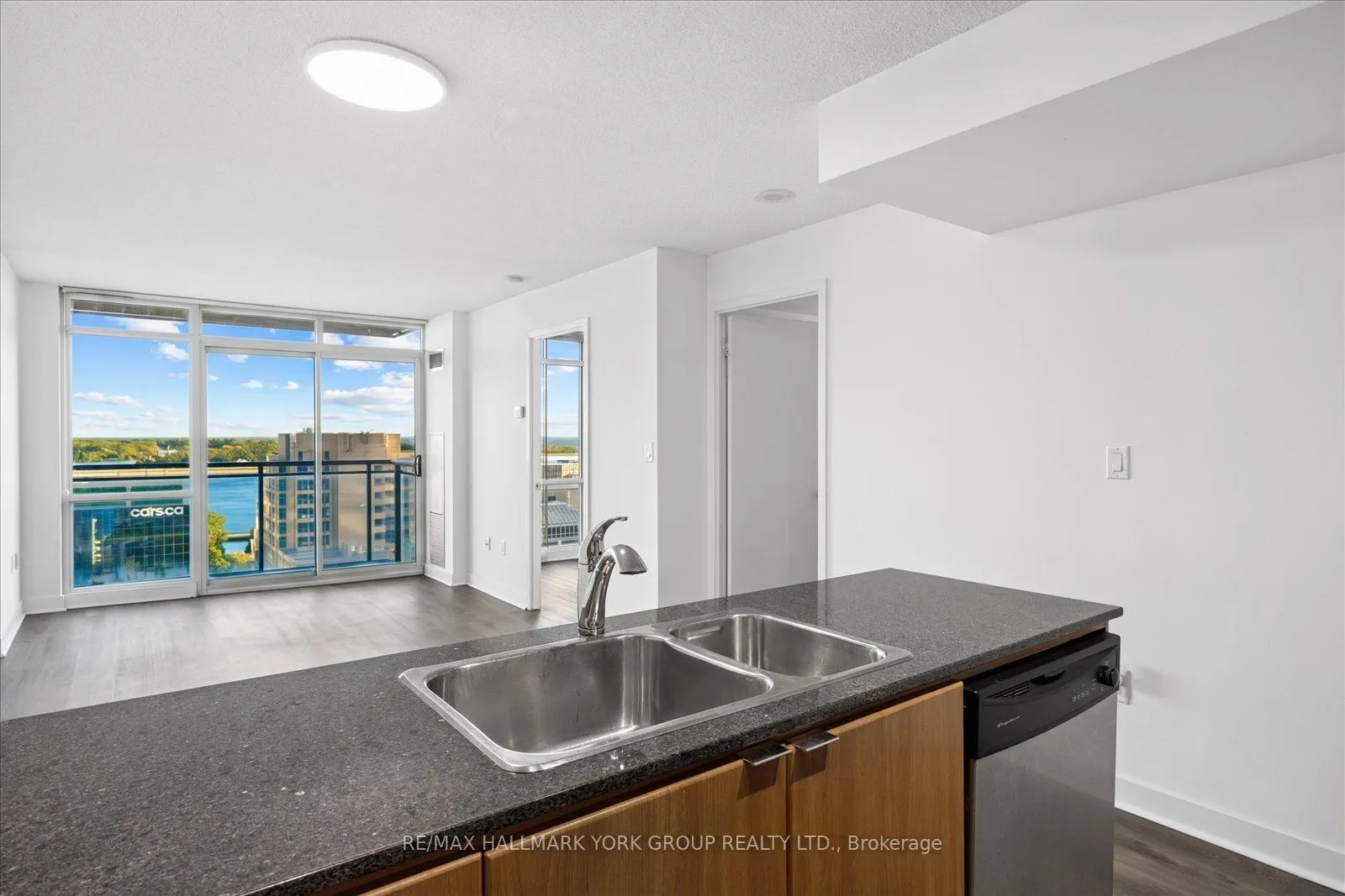 11 Brunel Court #1612