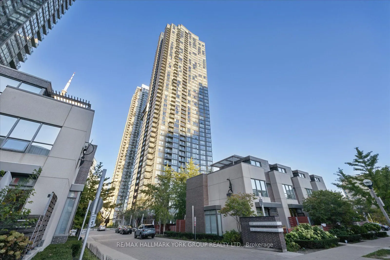 11 Brunel Court #1612