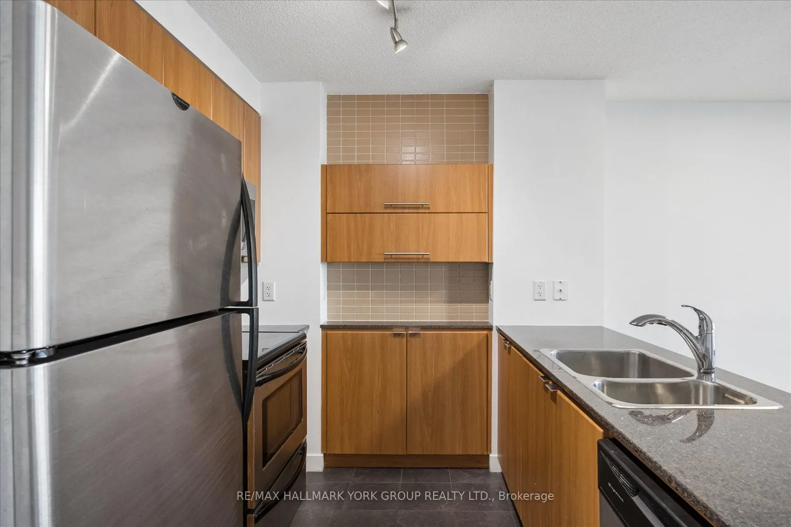 11 Brunel Court #1612