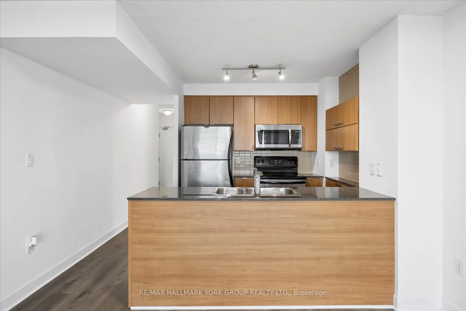 11 Brunel Court #1612