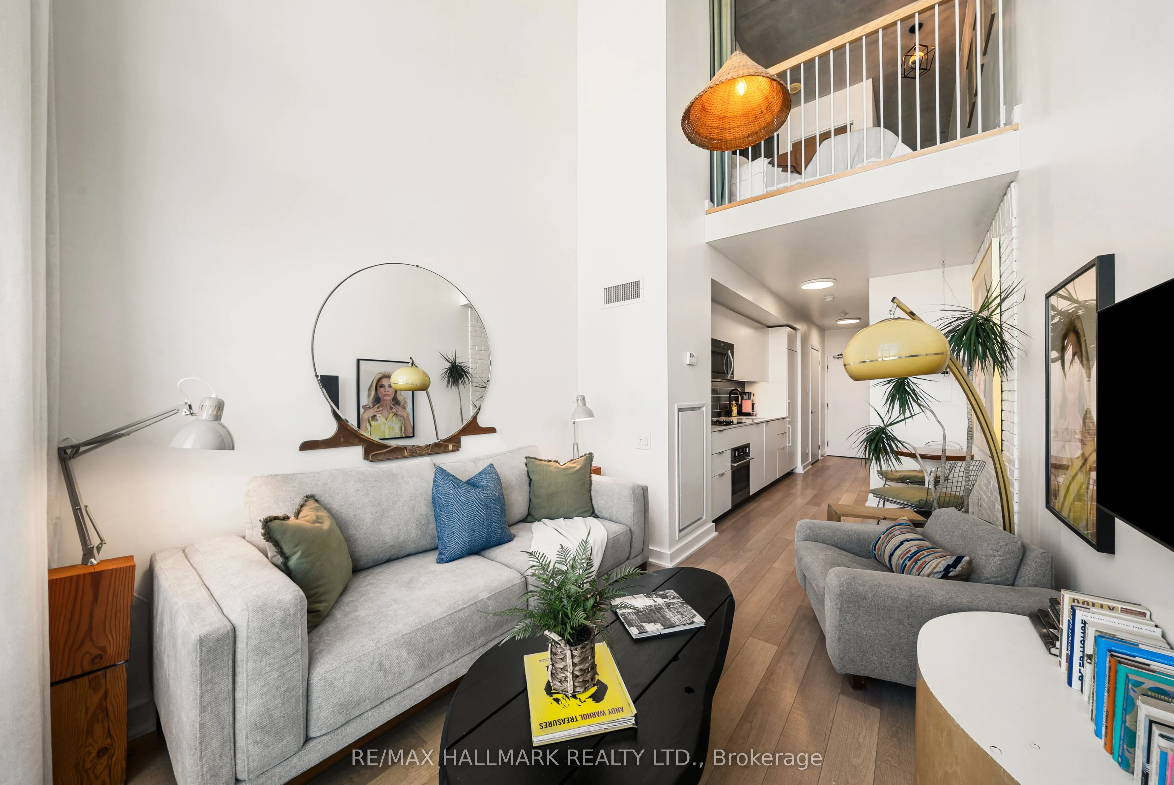 5 Hanna Avenue #617