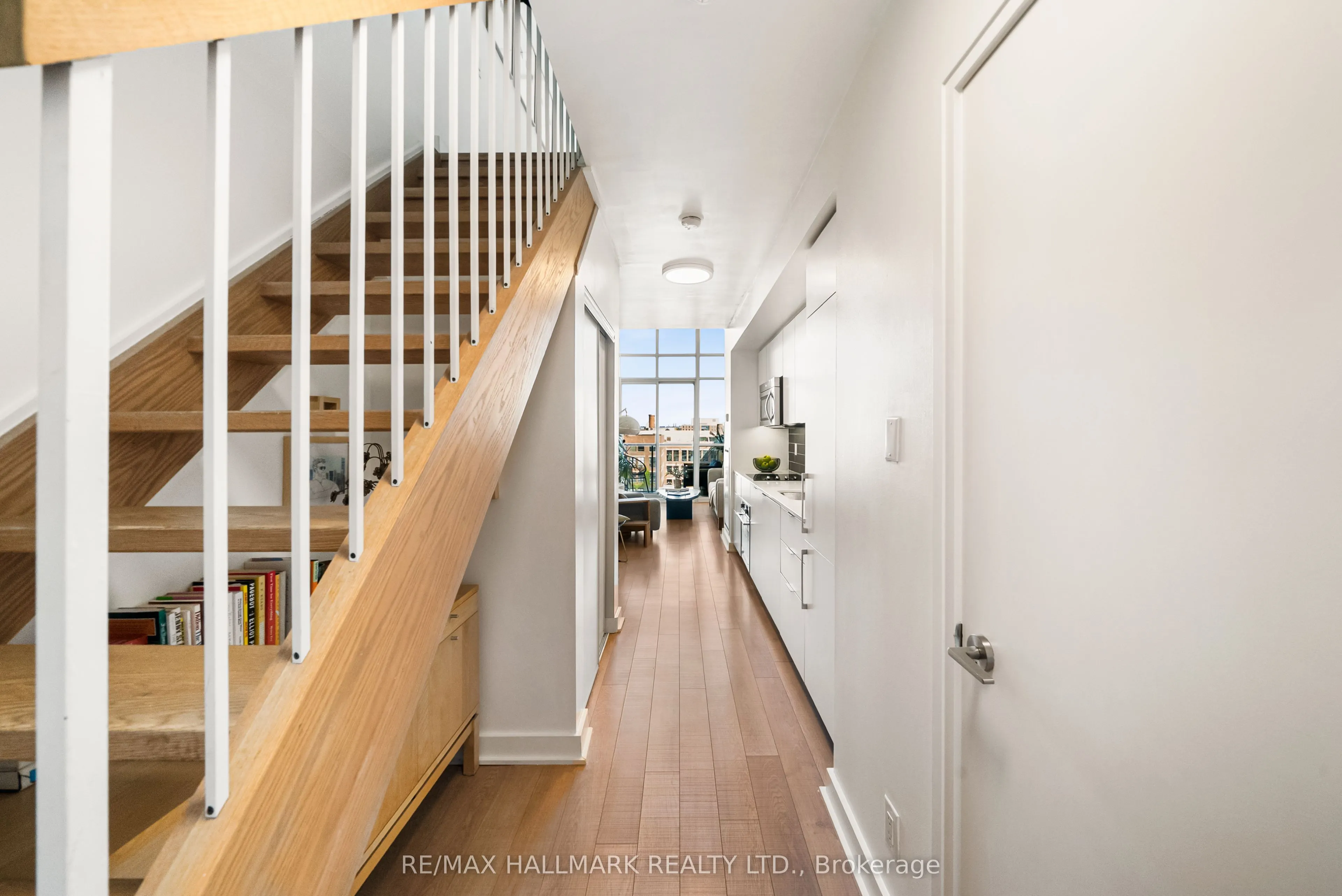 5 Hanna Avenue #617