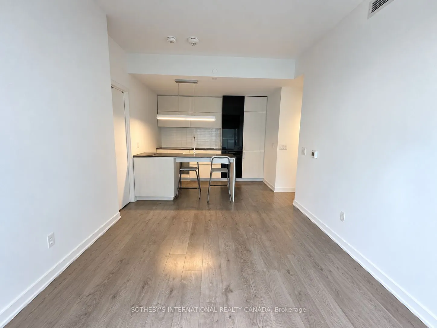 20 Richardson Street #816