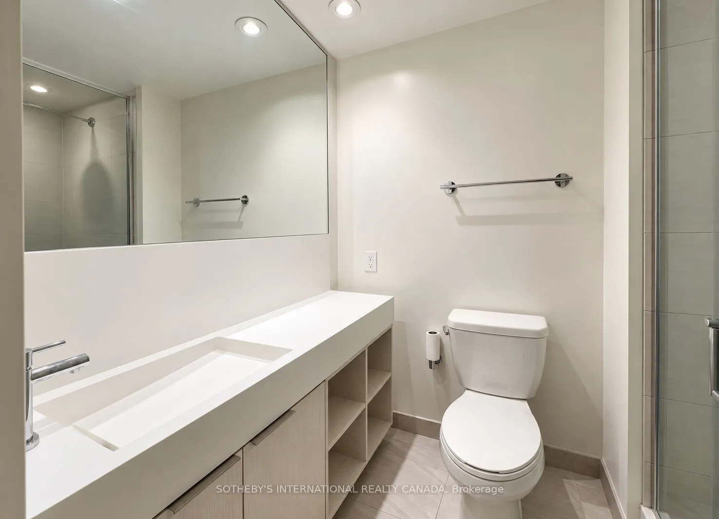 20 Richardson Street #816